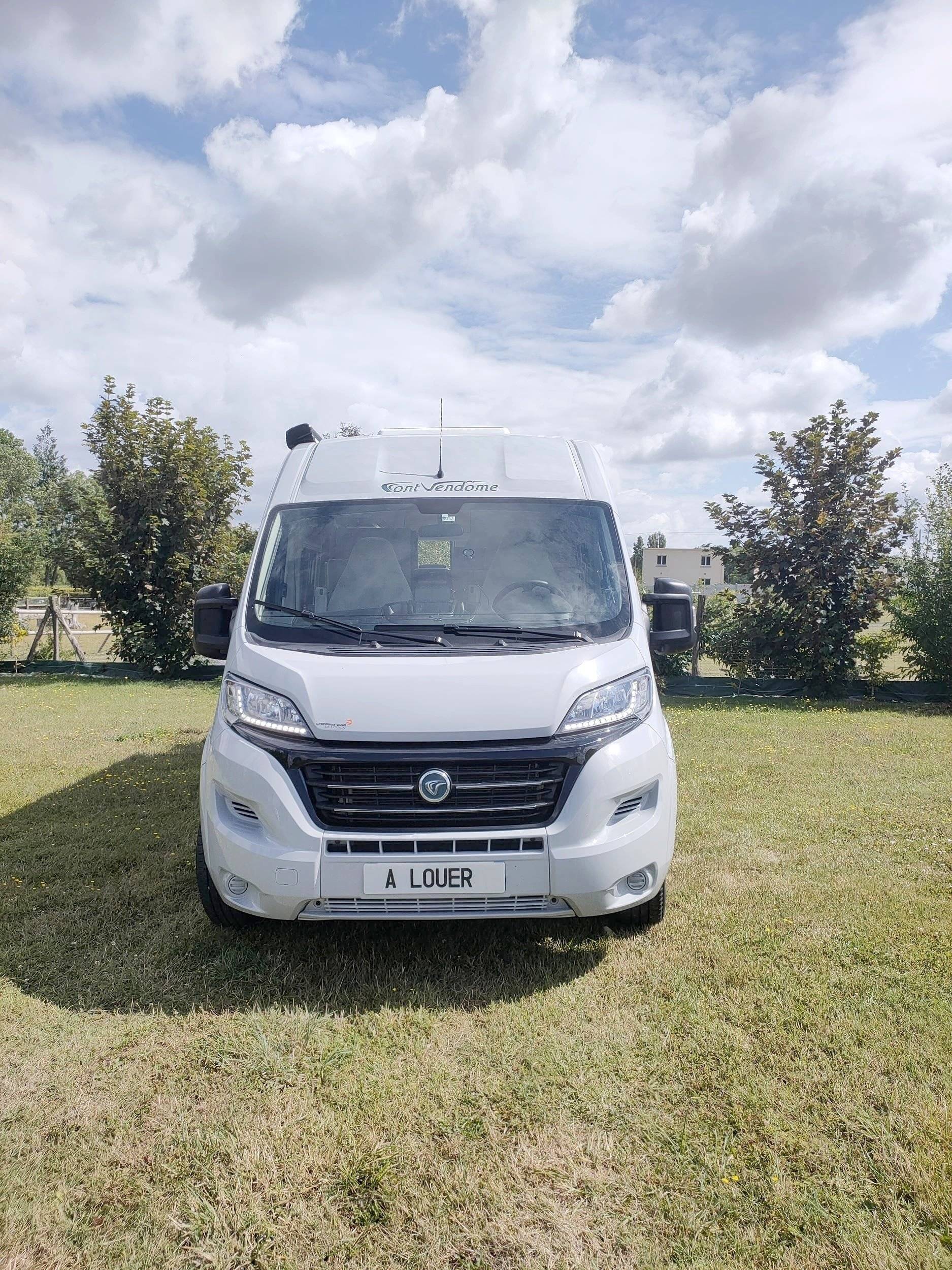 Font Vendôme Séjour Terra Van