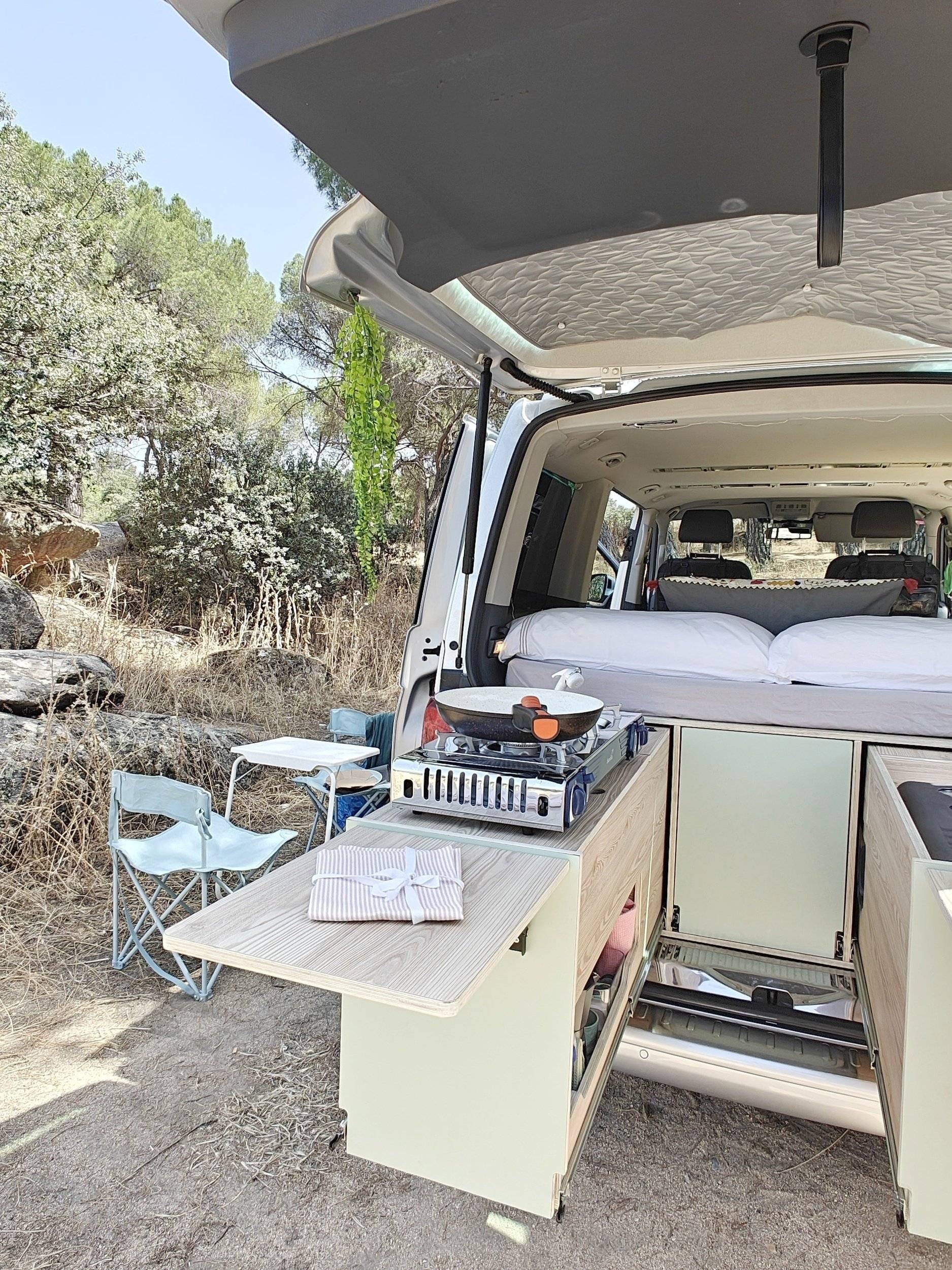 Kitchen Volkswagen MULTIVAN T5 179 CV - Yescapa