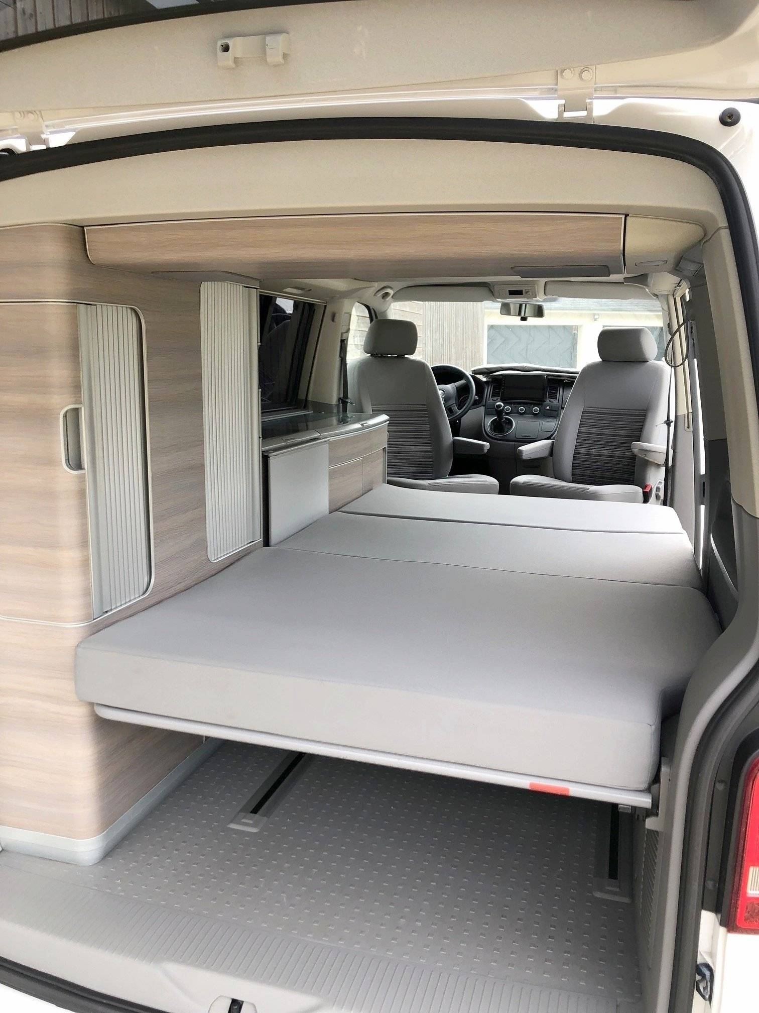 Slaapplaatsen Volkswagen VOLKSWAGEN CALIFORNIA - Yescapa