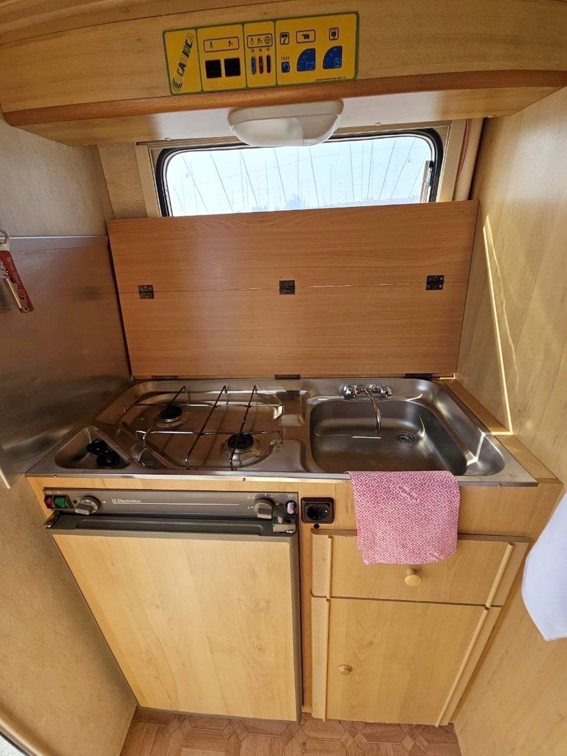 Kitchen Fiat Ducato - Yescapa