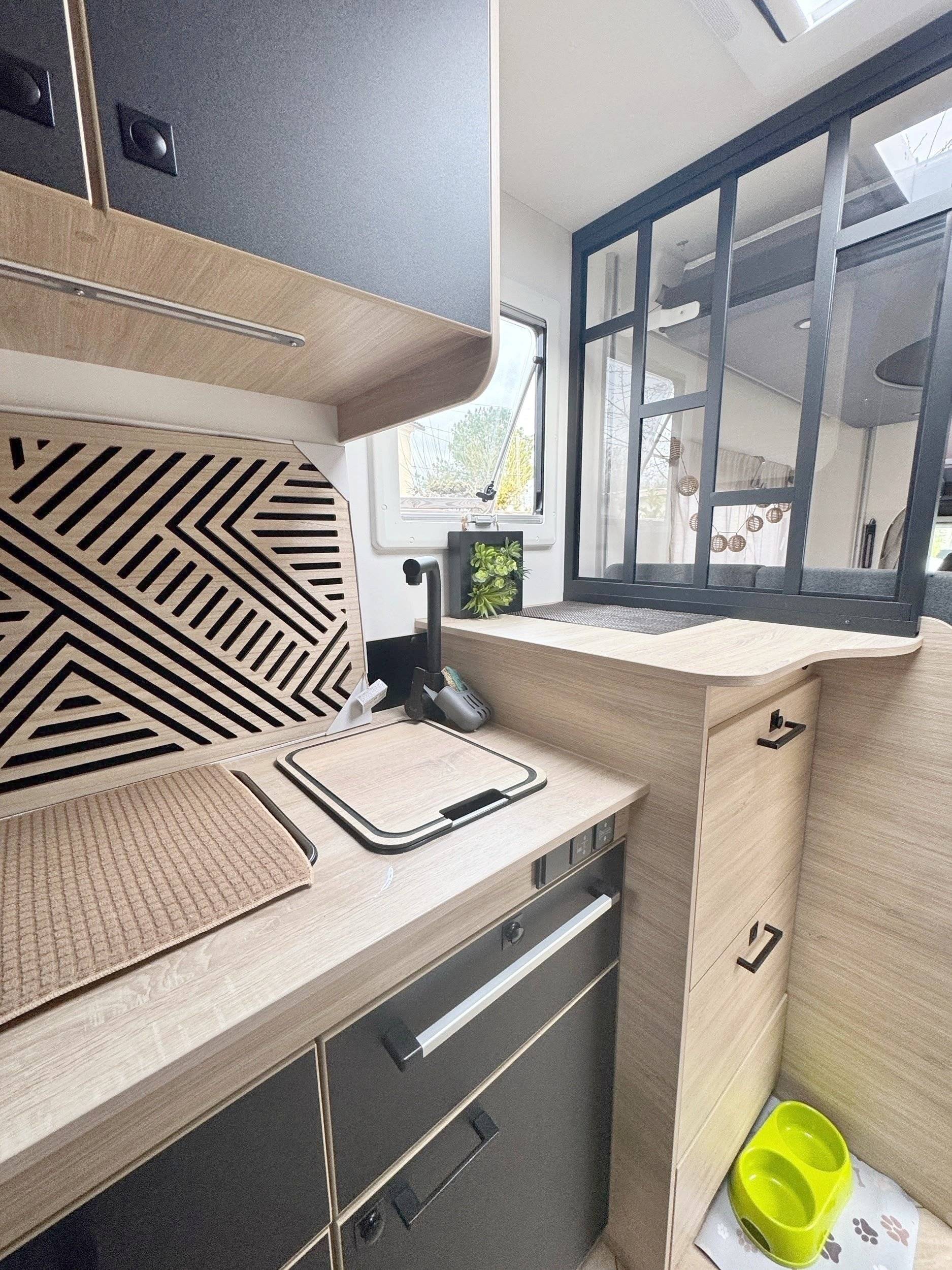 Challenger Transit 2,0 l 170 ch