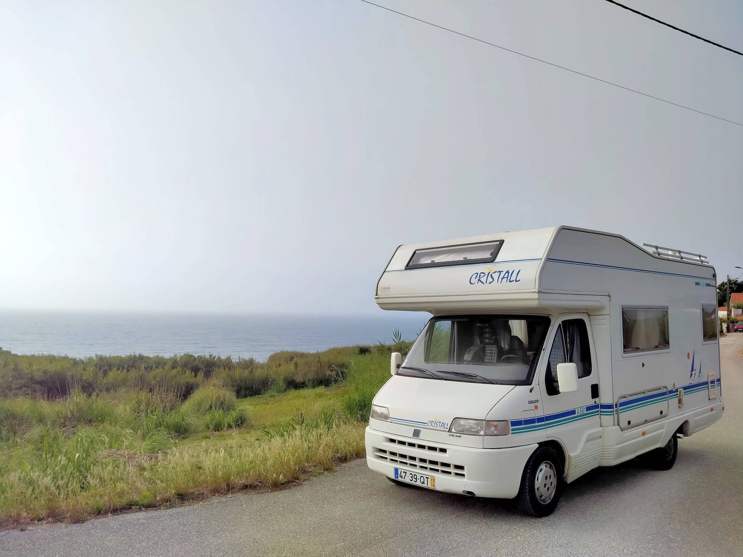 Front view from 3/4 Fiat FIAT DUCATO - Yescapa