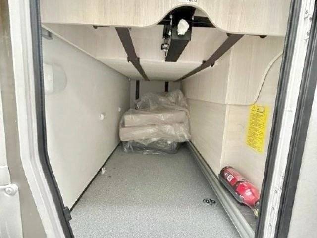 Challenger Challenger 380