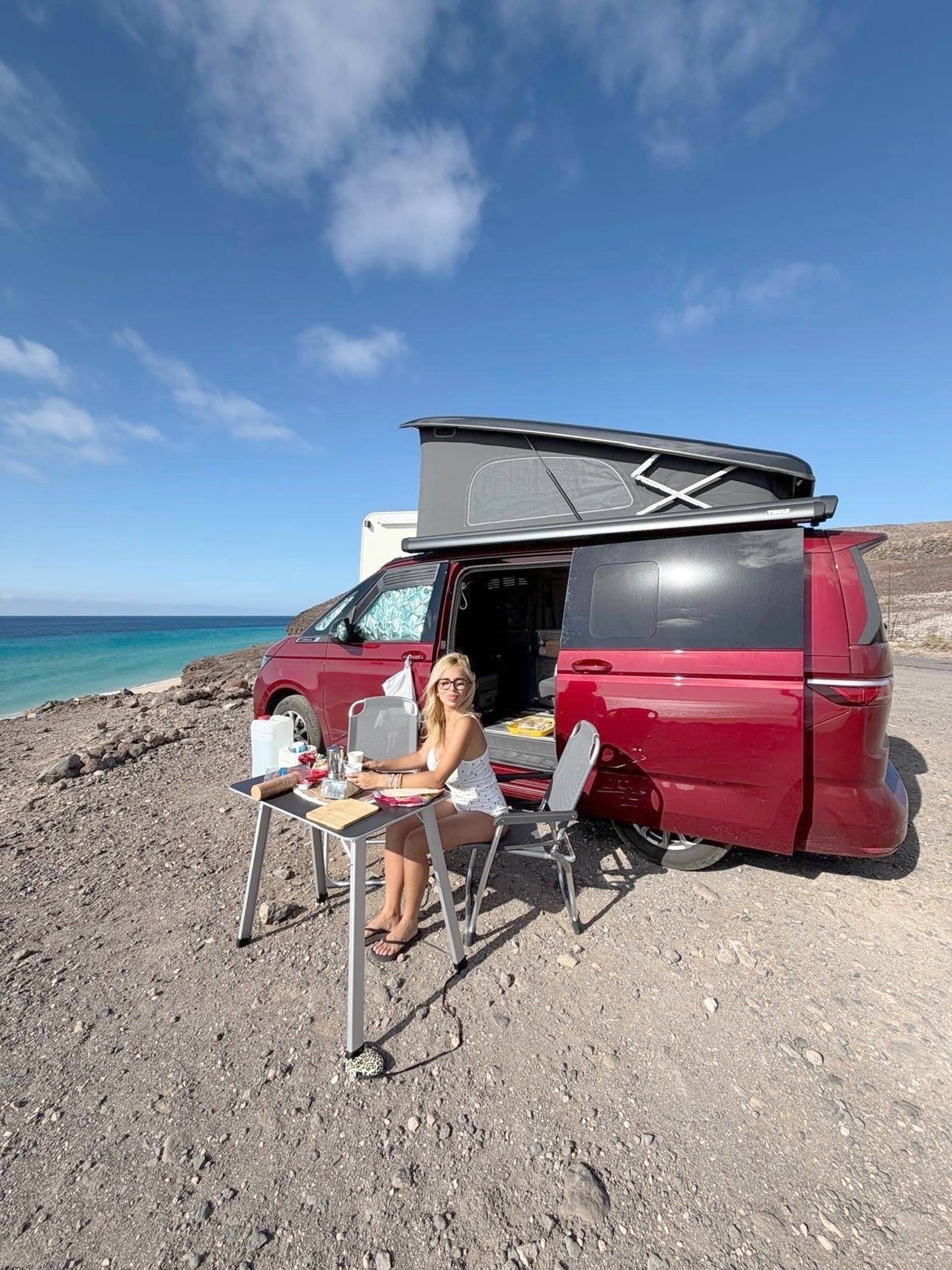Volkswagen T7 California Beach Tour