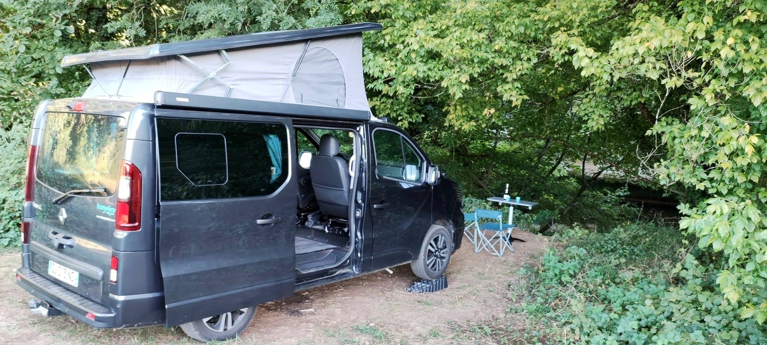 Bavaria Renault trafic cm font t vendome