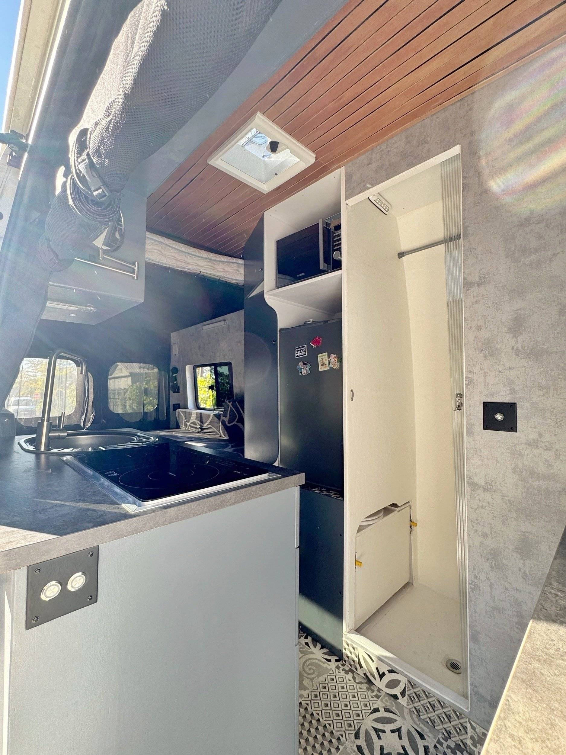 3 C Cartier/Brisebras Atalante