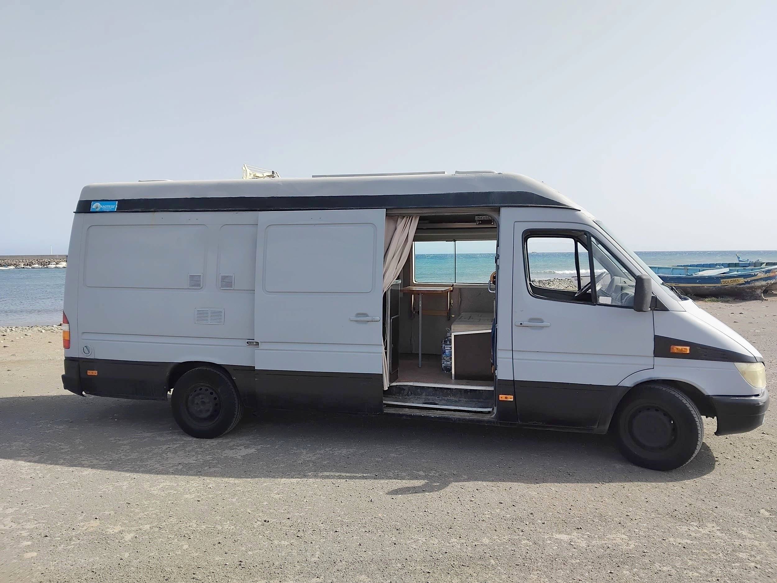 Cabina de condução Mercedes Sprinter 313CDI - Yescapa