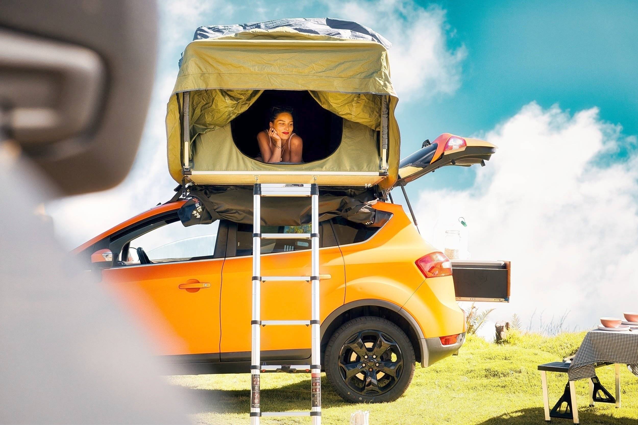 Dinette Ford Ford Kuga - Yescapa