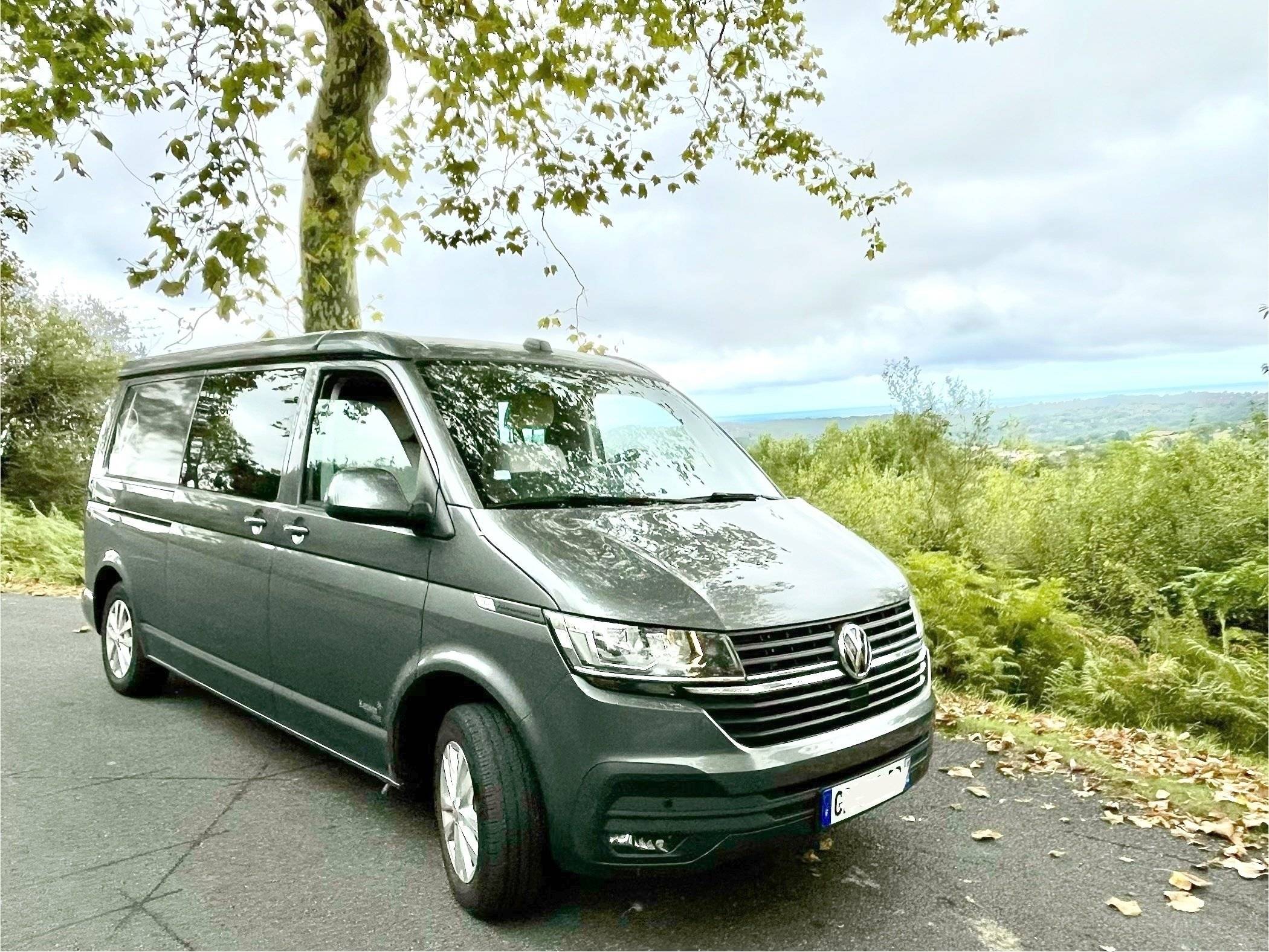 Vue avant de 3/4 Volkswagen Kepler One - Yescapa
