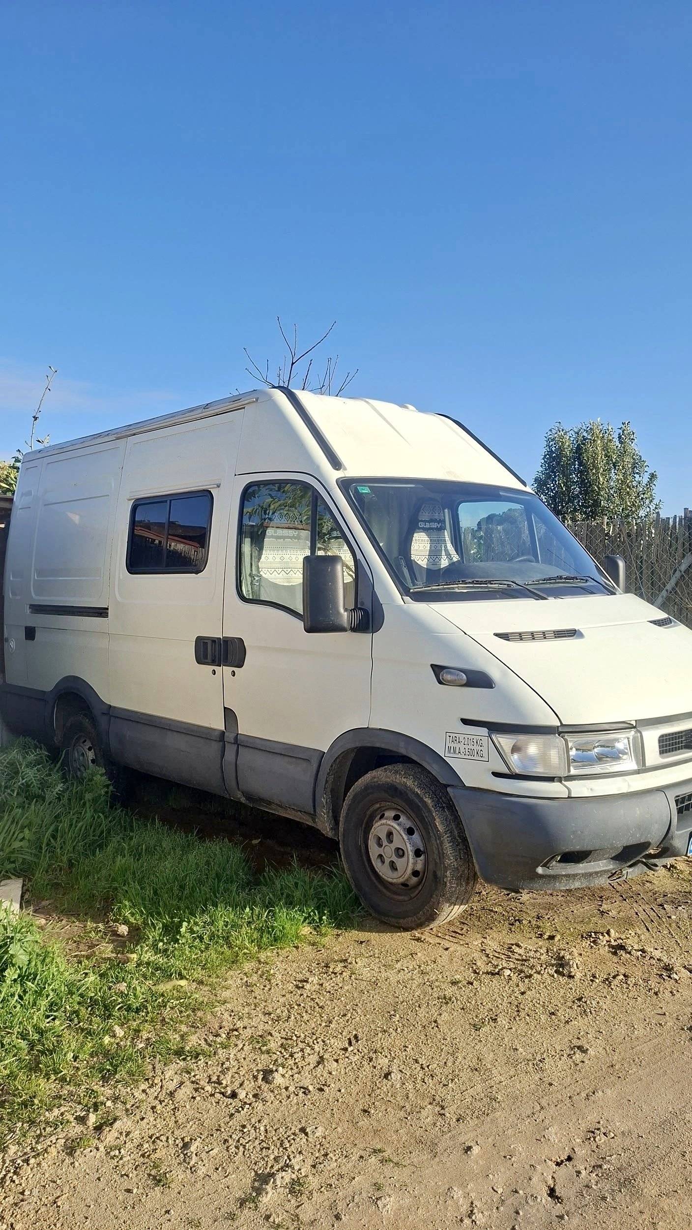Vue avant de 3/4 Iveco - Yescapa