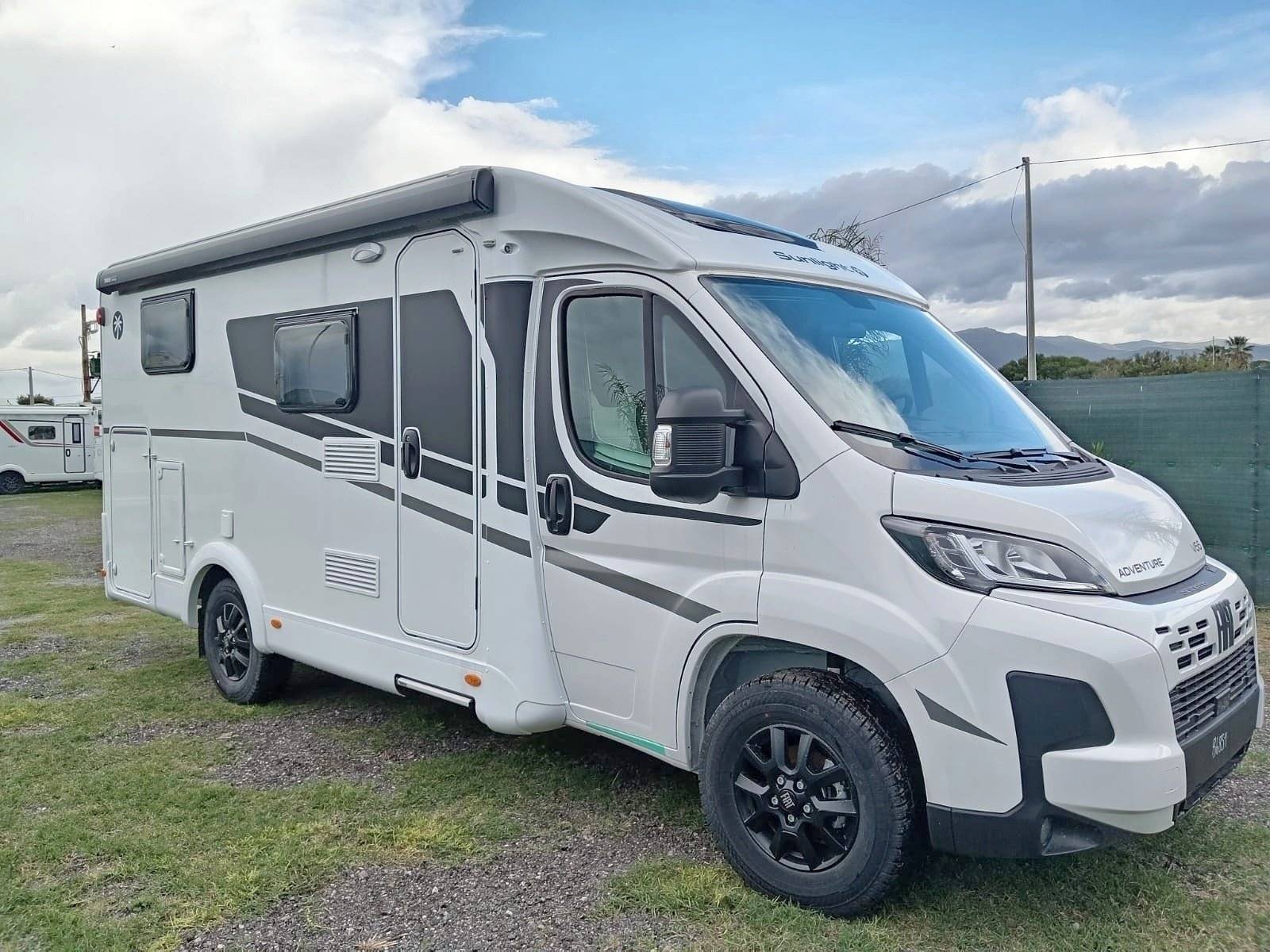 Sunlight V66 Adventure