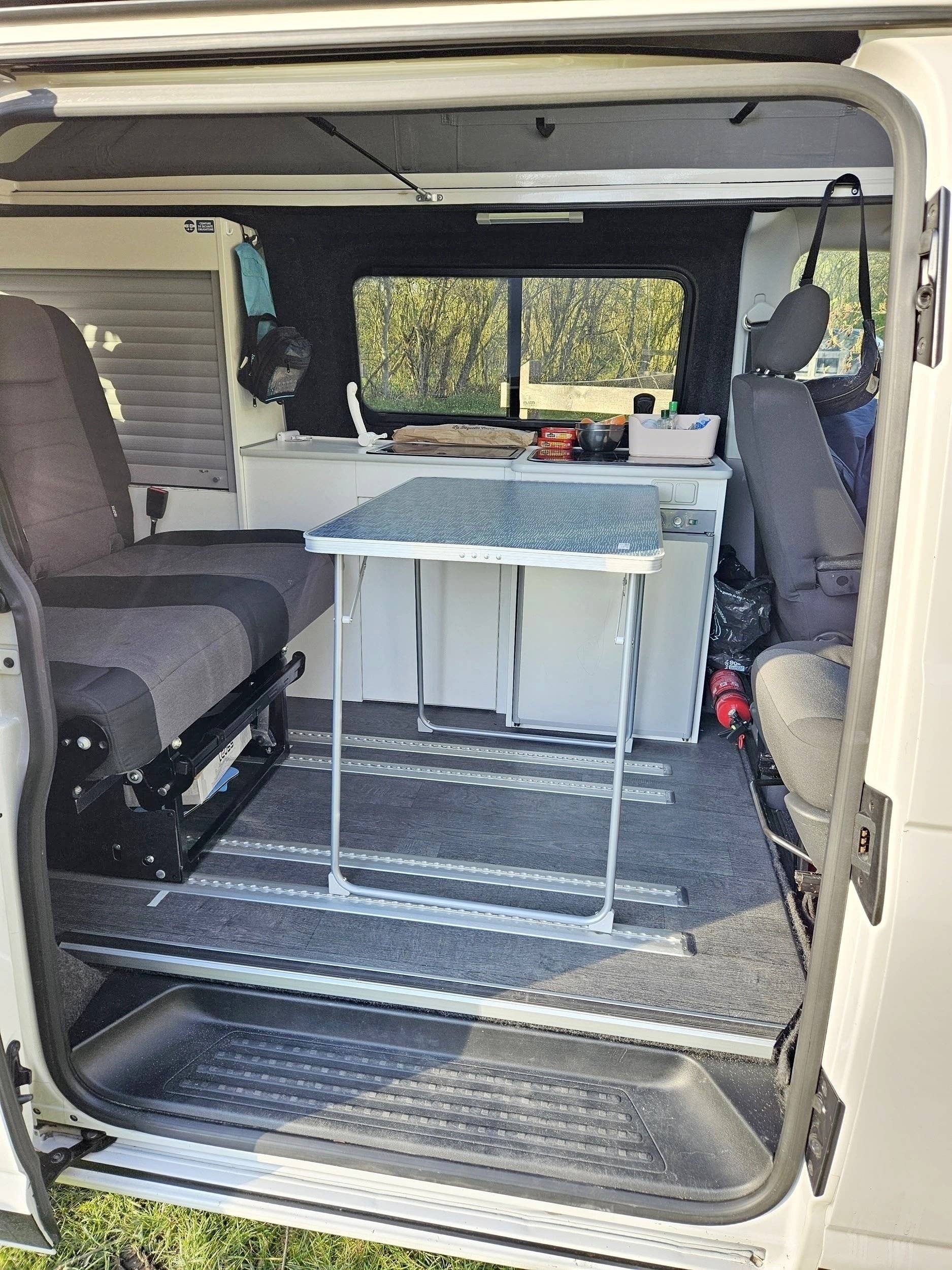 Volkswagen T5 2 l 102 ch