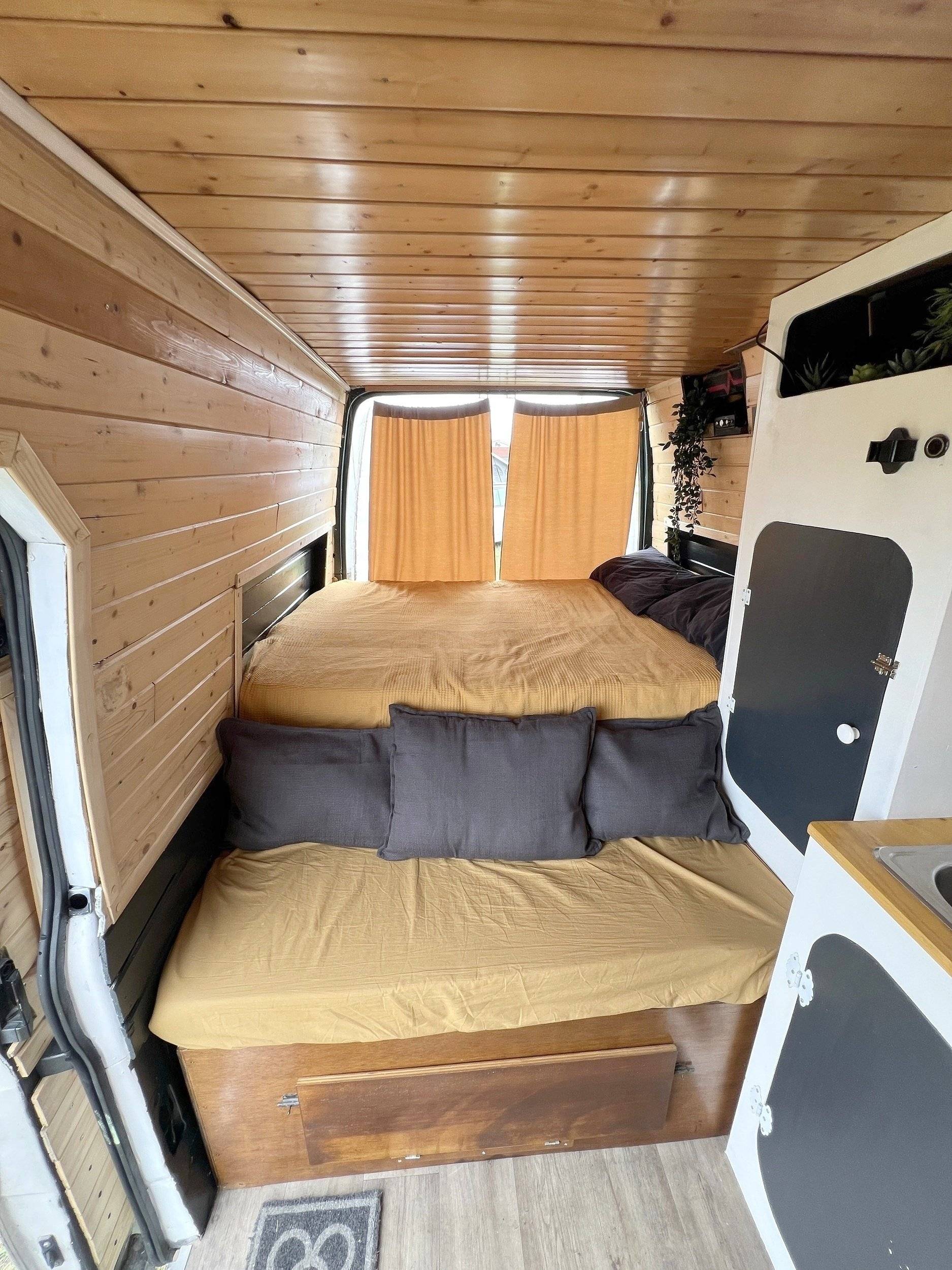 Couchages Ford Transit - Yescapa