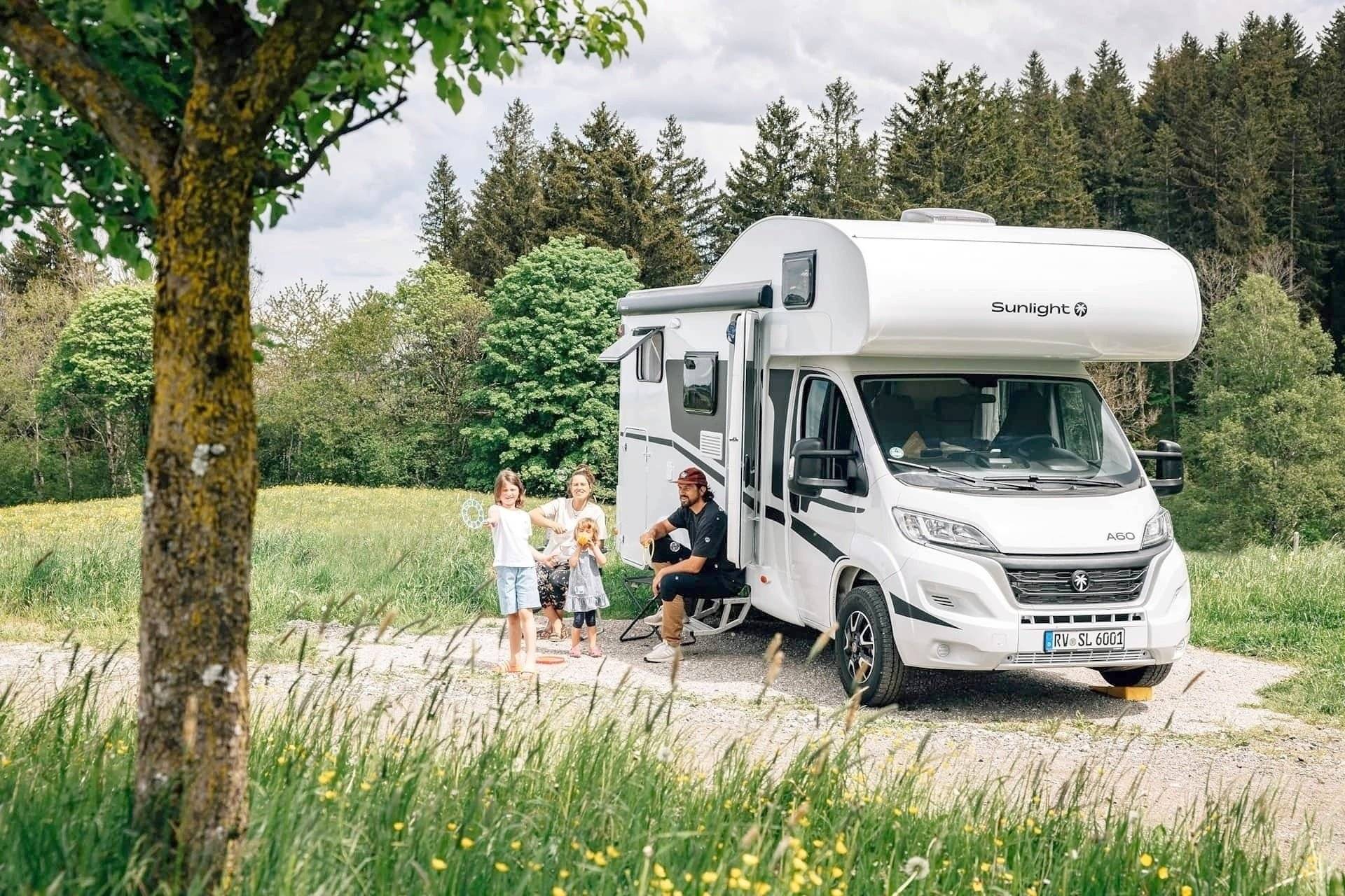 Vista del vehículo ángulo delantero Fiat A60 - Yescapa