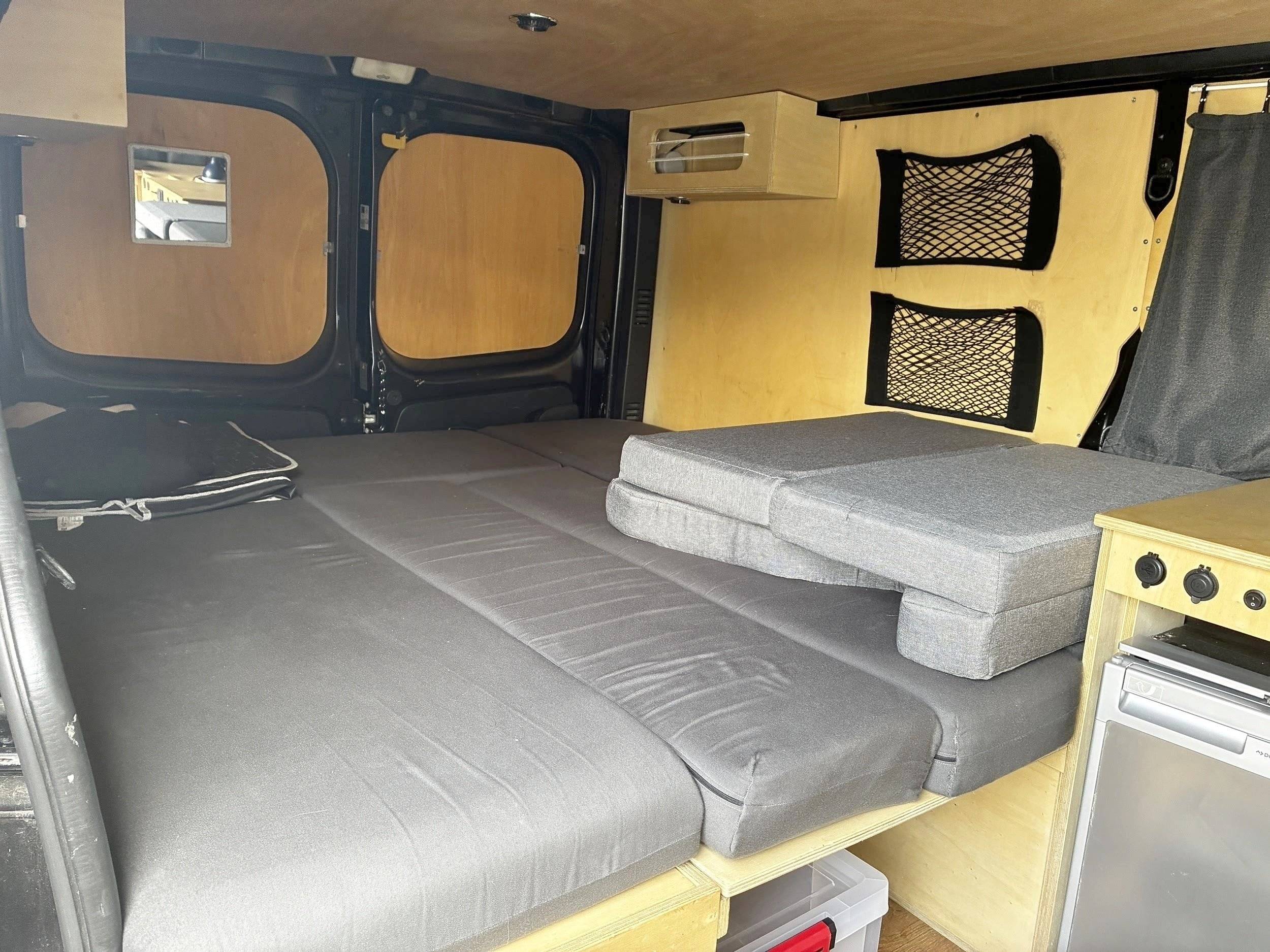 Berth Renault Trafic 1,6 l 125 ch - Yescapa
