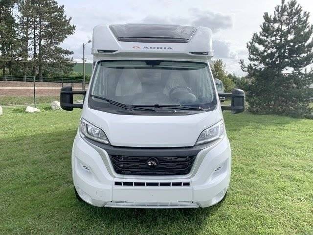 Voorkant 3/4 Fiat Ducato 2,3 l Multijet 140 - Yescapa