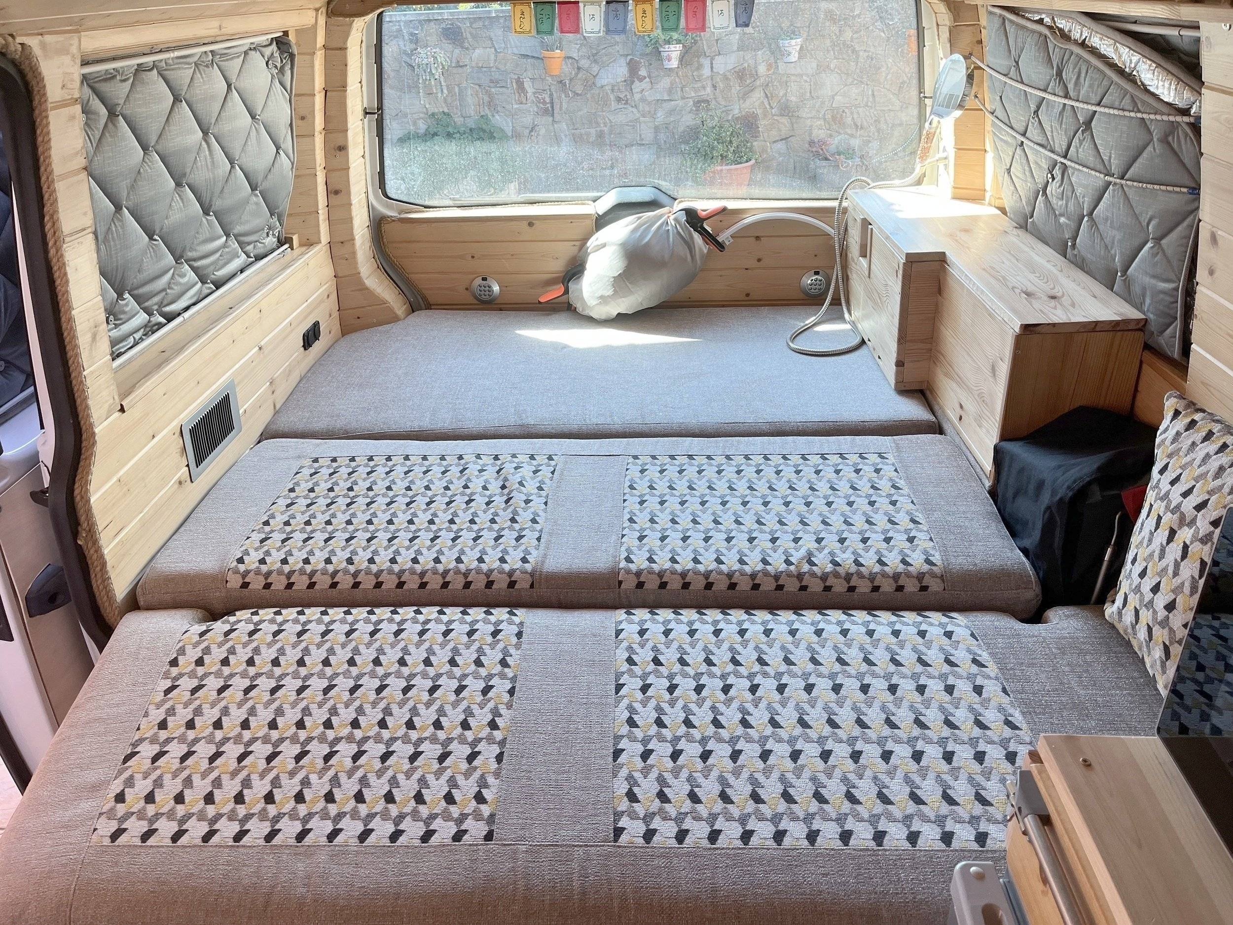 Berth Volkswagen Volkswagen Transporter - Yescapa