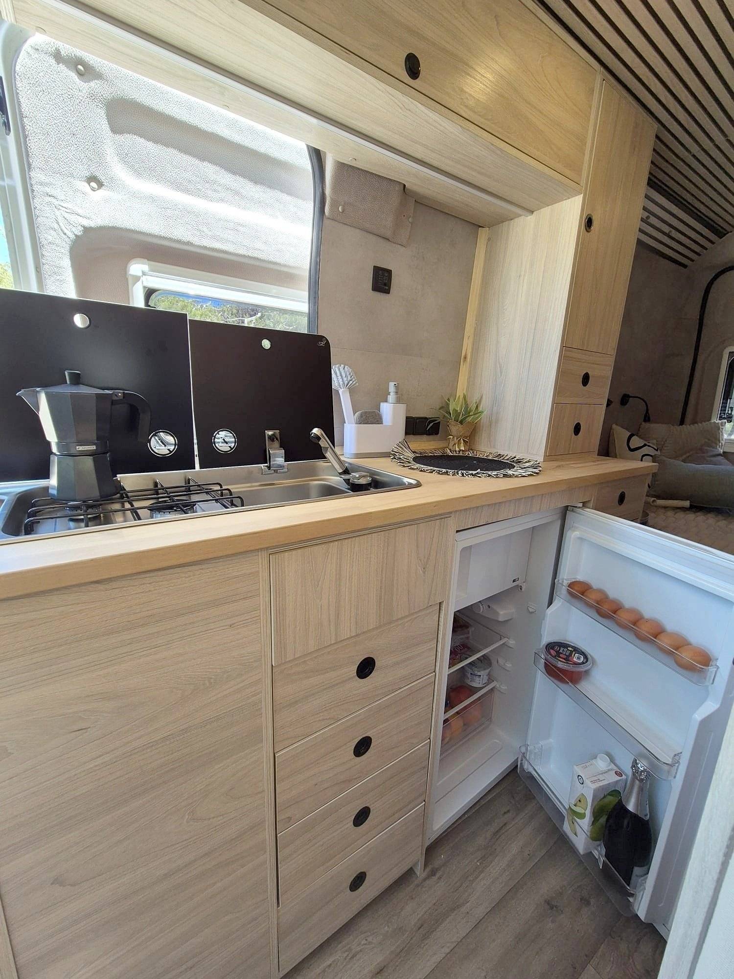Kochnische Peugeot Boxer 2,2 l 130 ch - Yescapa