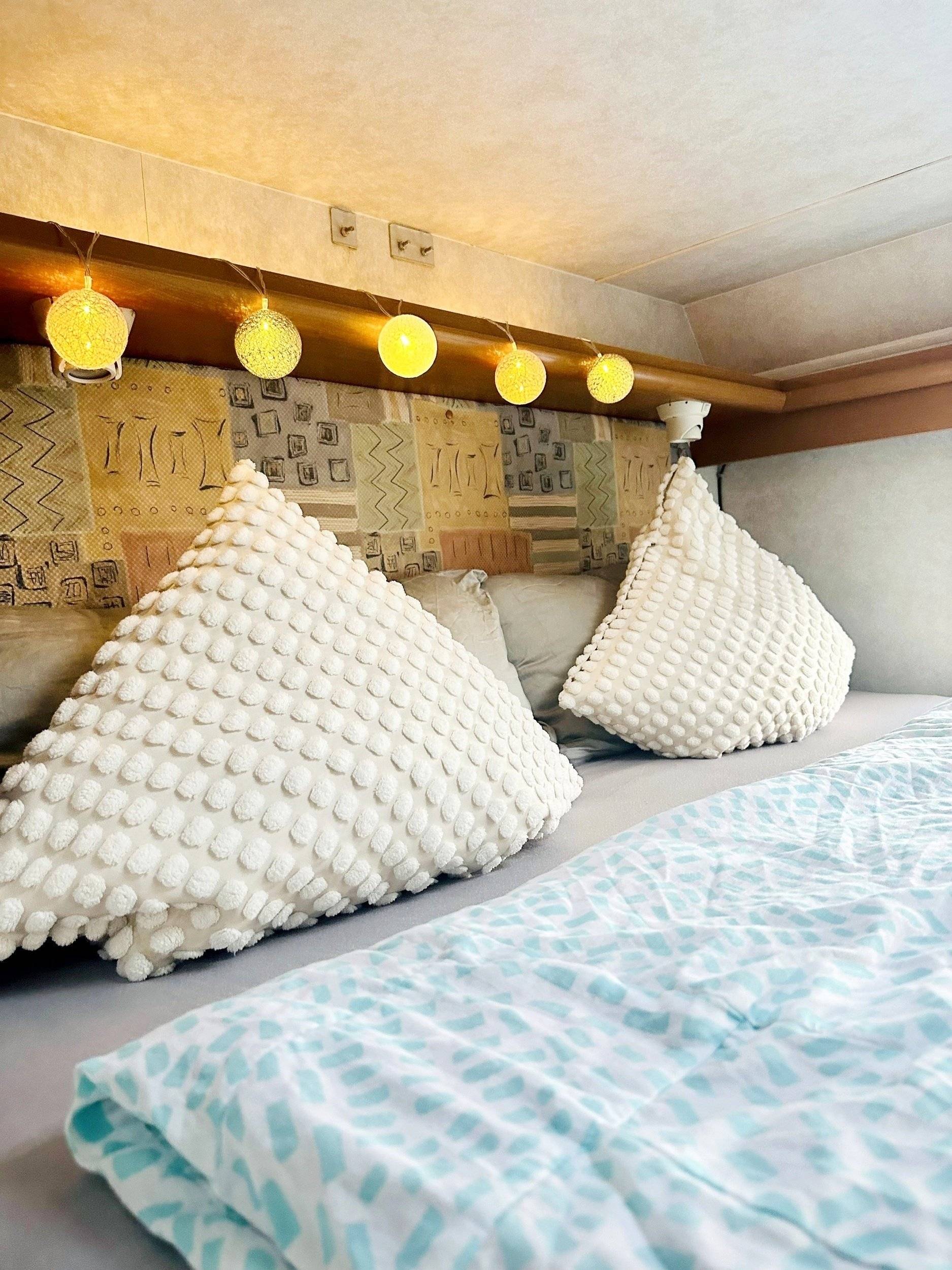 Slaapplaatsen Mercedes Sprinter 2,2 l 130 ch - Yescapa