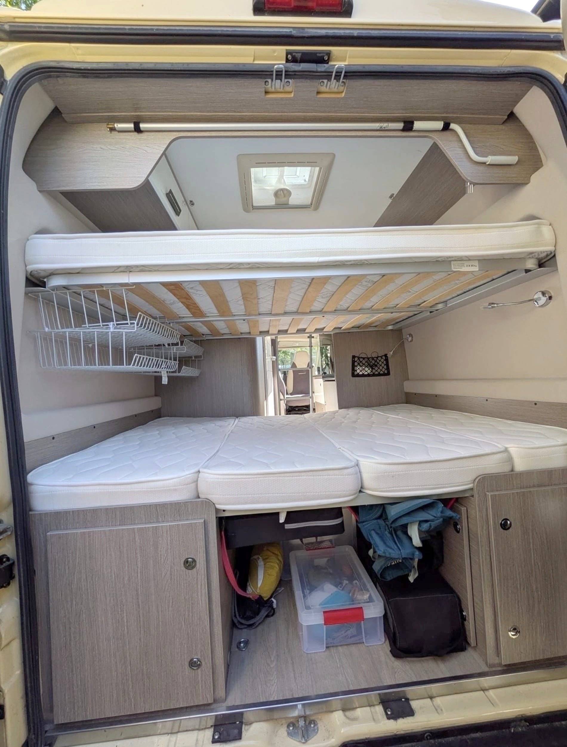 Letti Fiat Ducato 2.3l 140cv ad blue - Yescapa