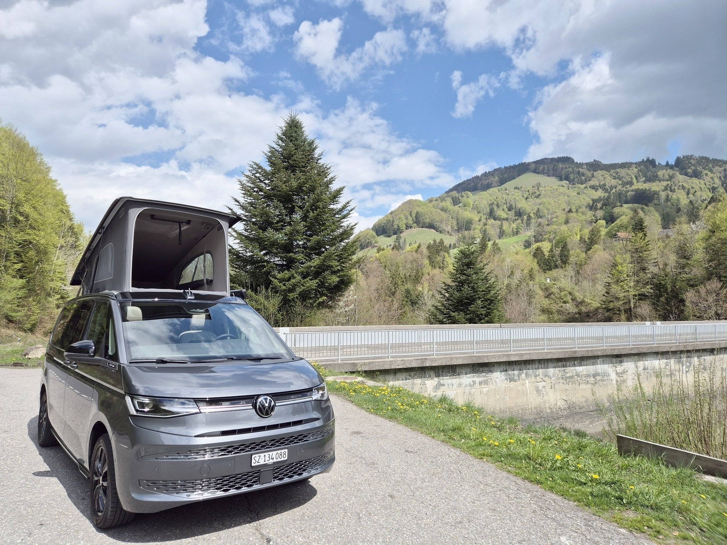 Volkswagen T7 New California Ocean PHEV 4M