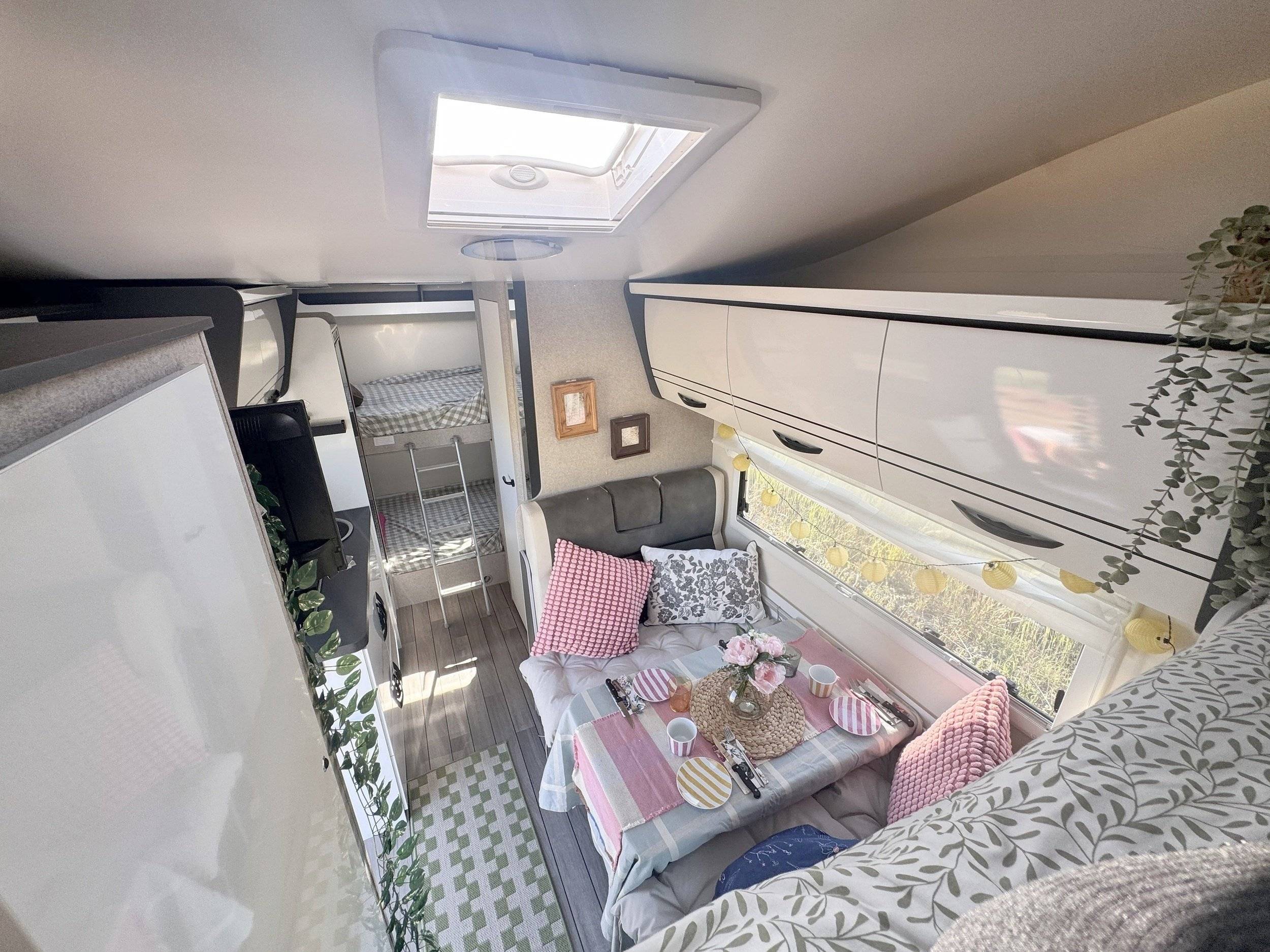 Dinette Fiat 2,3 l 140ch - Yescapa