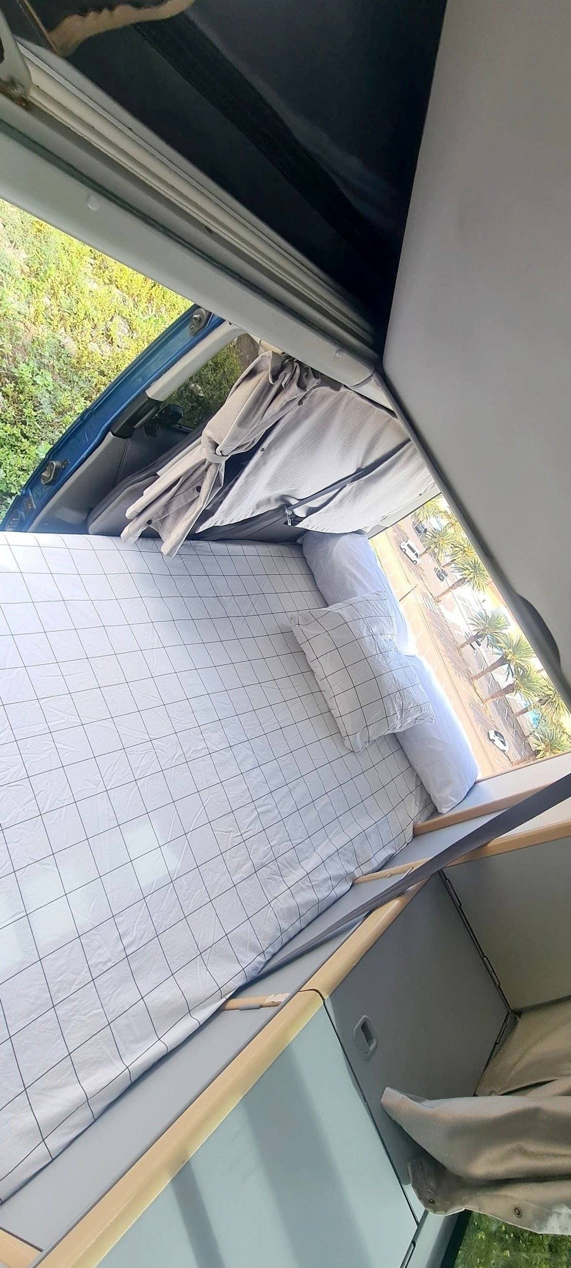 Volkswagen California Coast