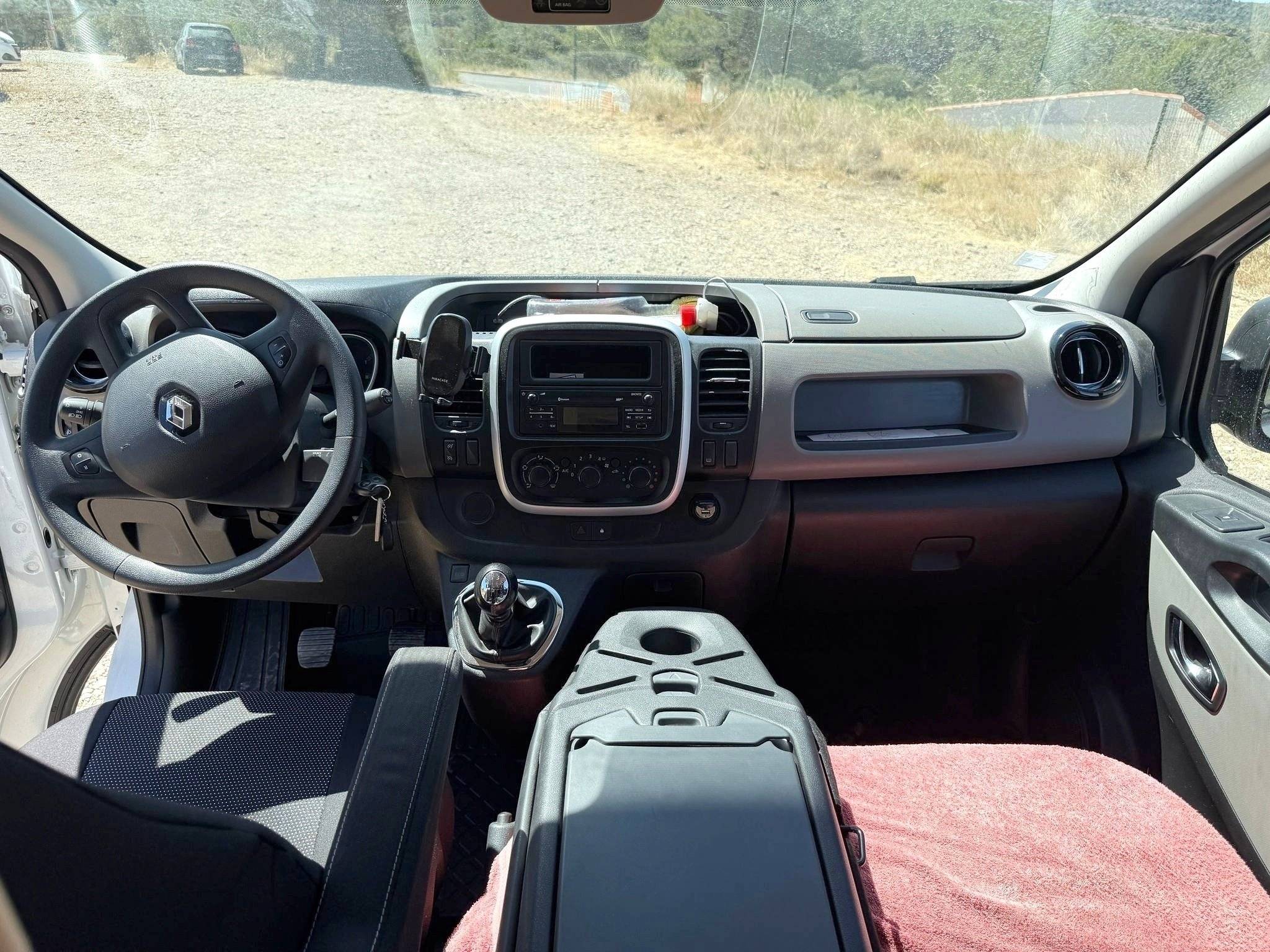 Aménagement personnel RENAULT TRAFIC III 145 GRAND CONFORT ENERGY