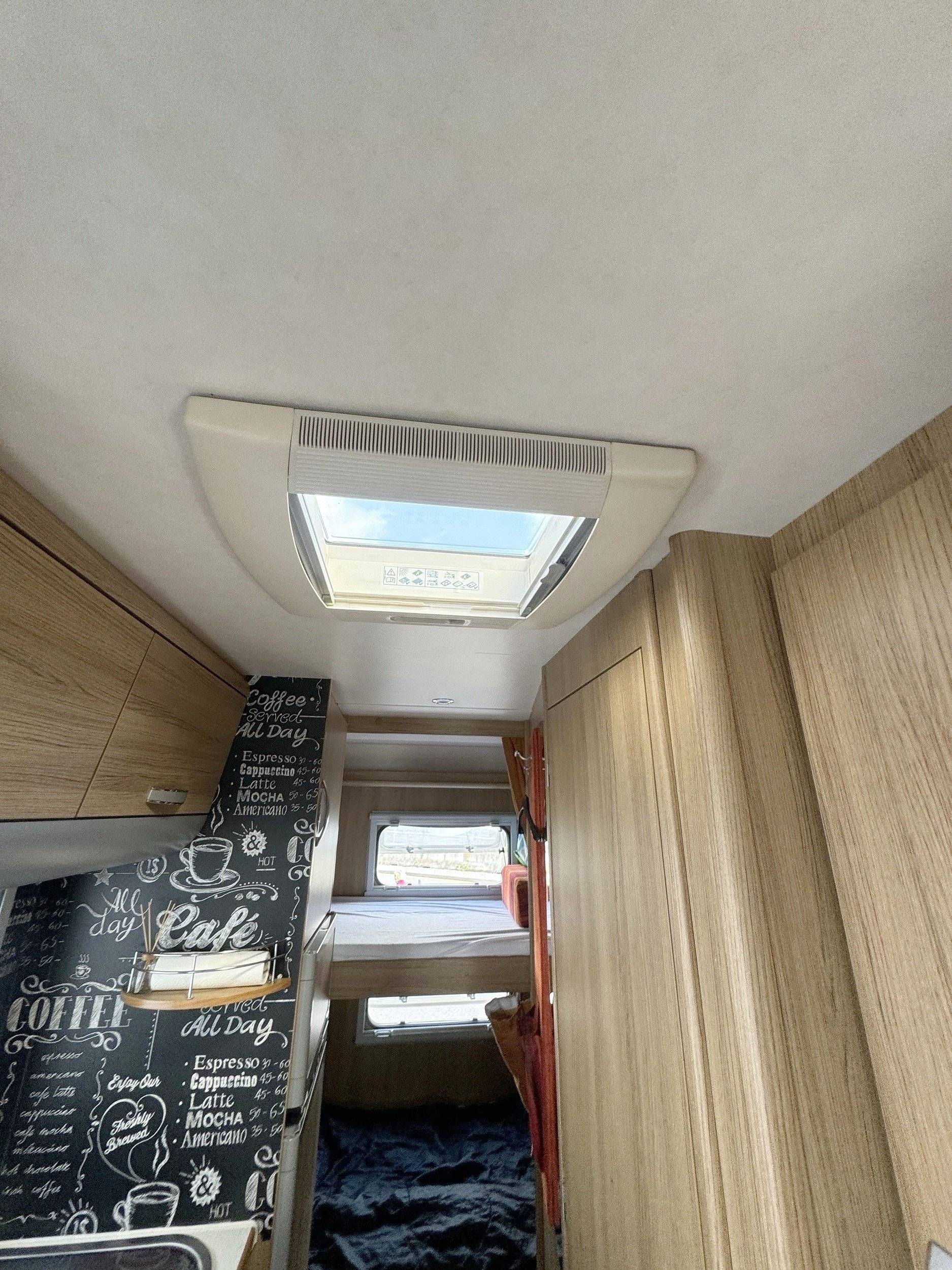 Elnagh Transit 2,4 l TDCi 140 ch.