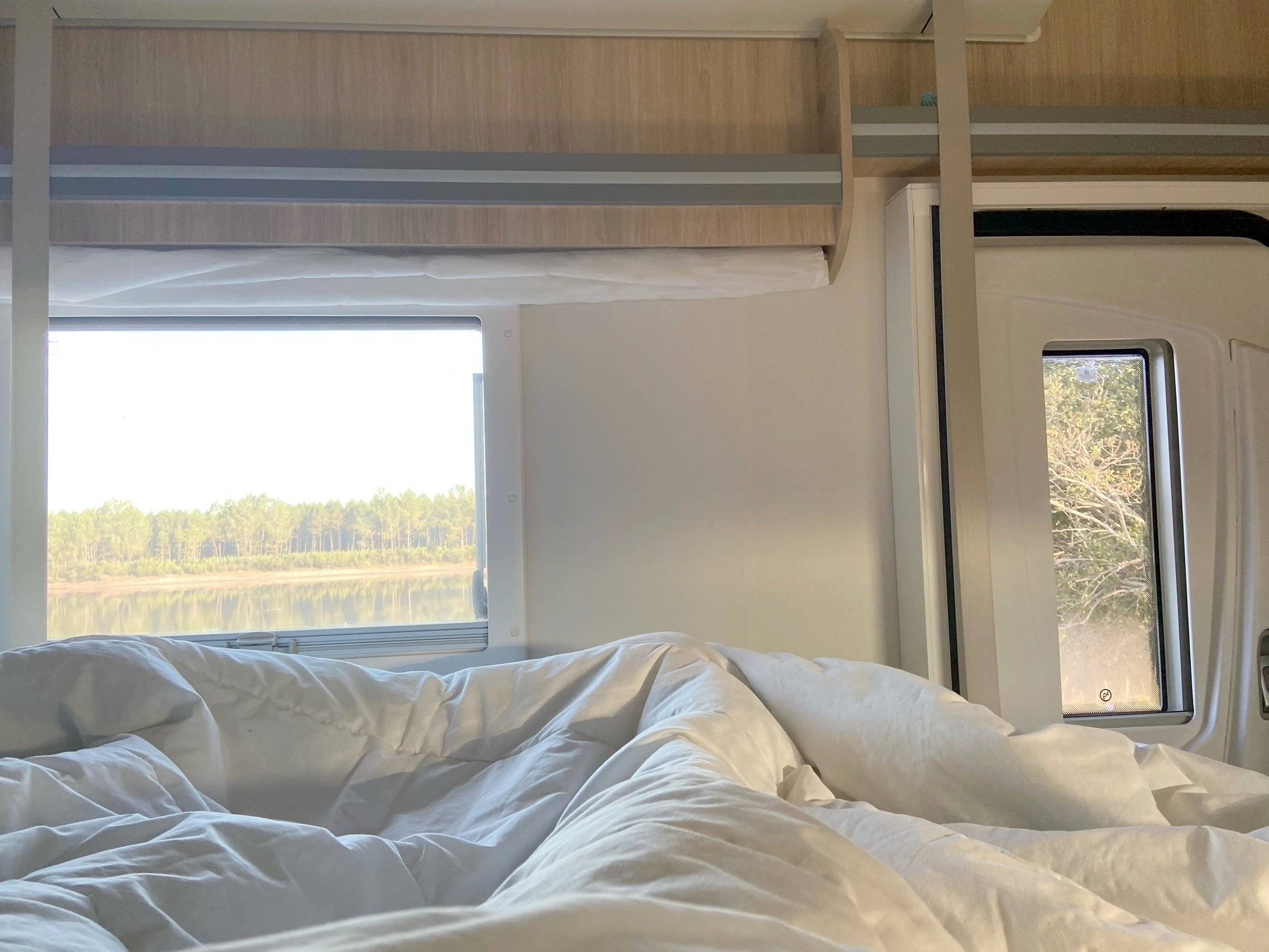 Challenger FORD TRANSIT