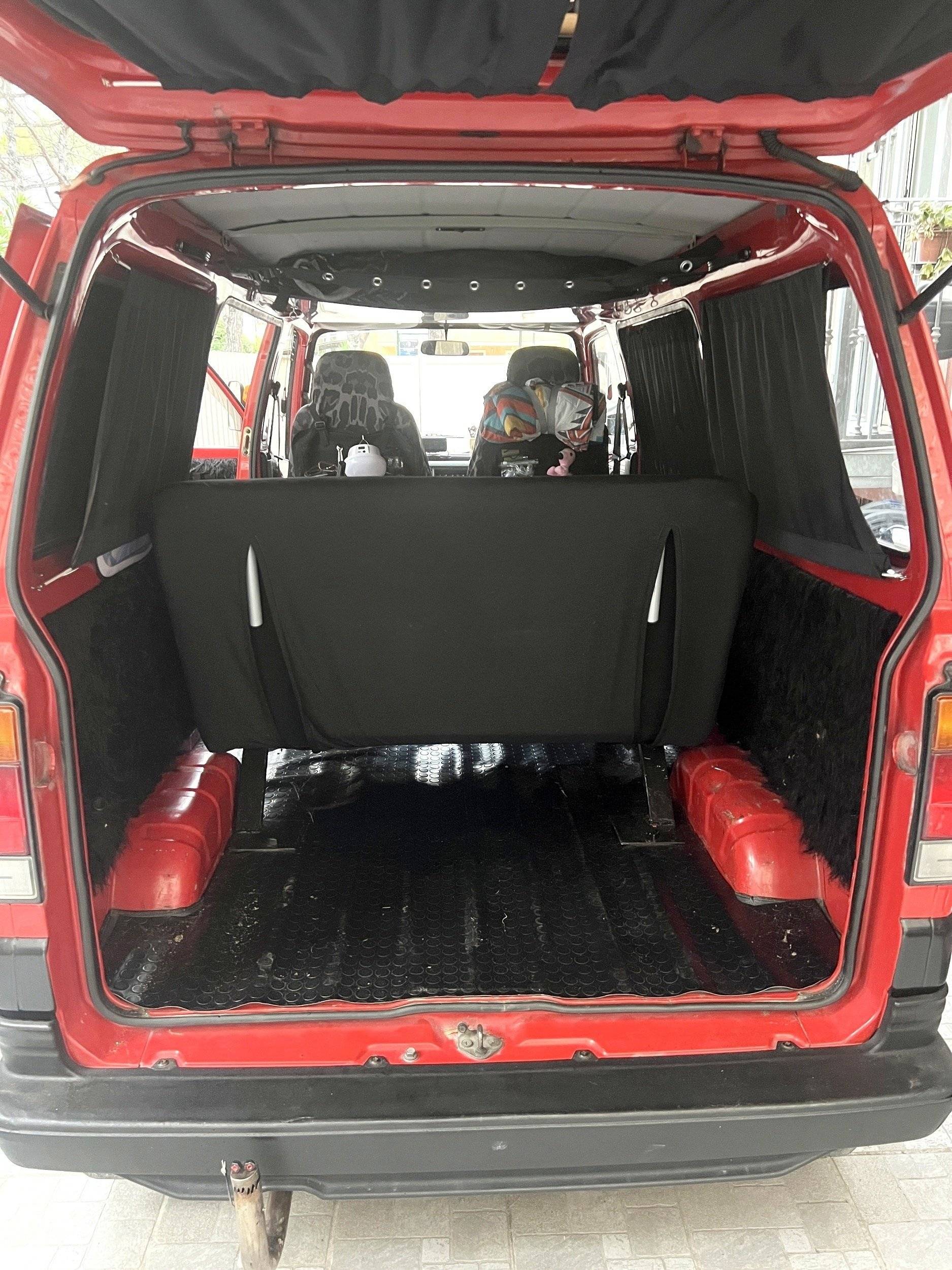 Rear view Suzuki carry - Yescapa