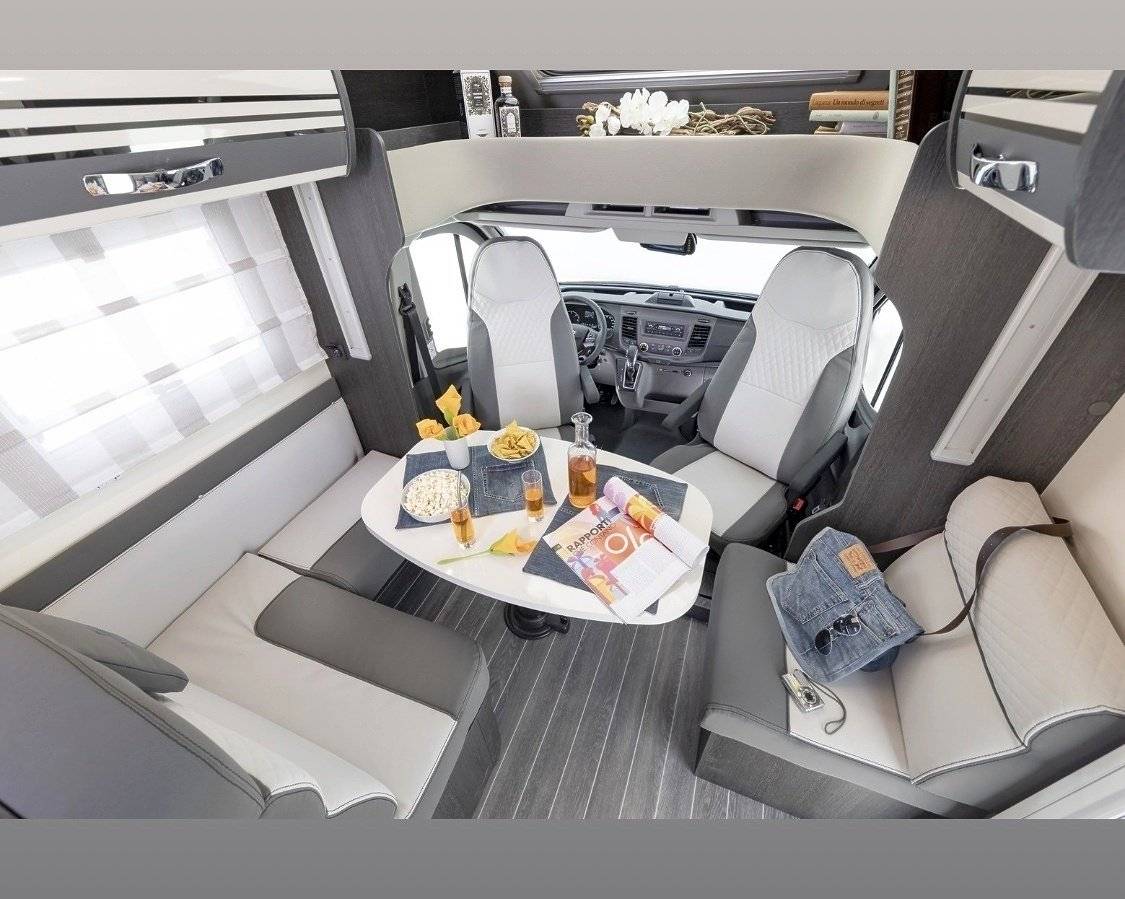 Coin repas Ford 170cv automatique - Yescapa