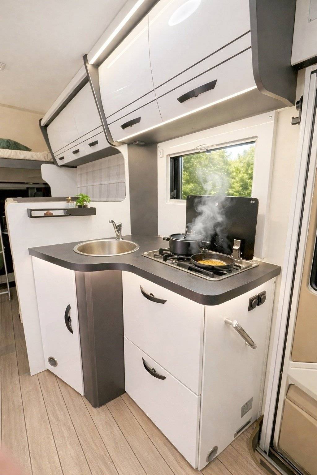 Kitchenette Ford ford transit - Yescapa