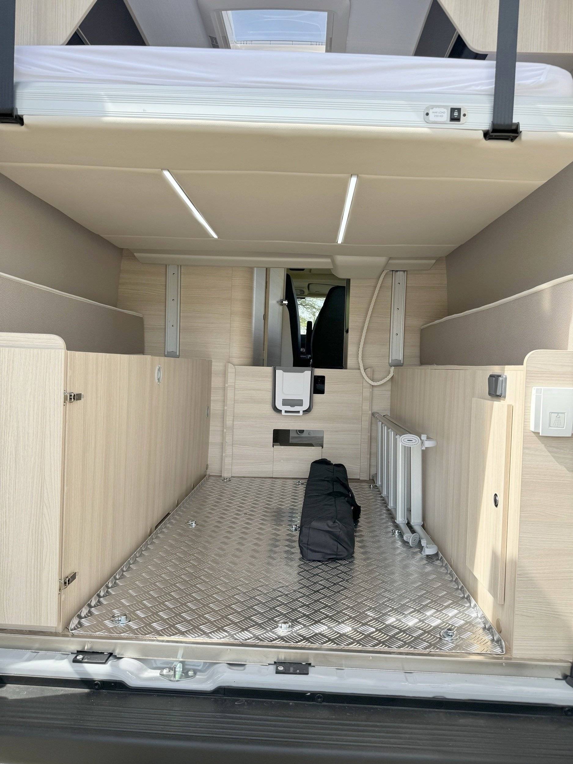 Chausson V690