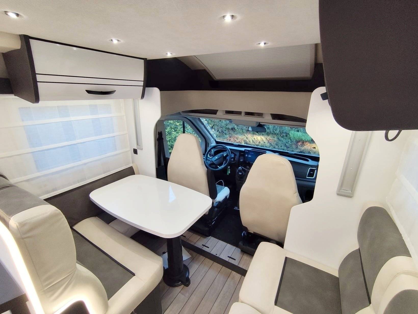 Coin repas Ford - Yescapa