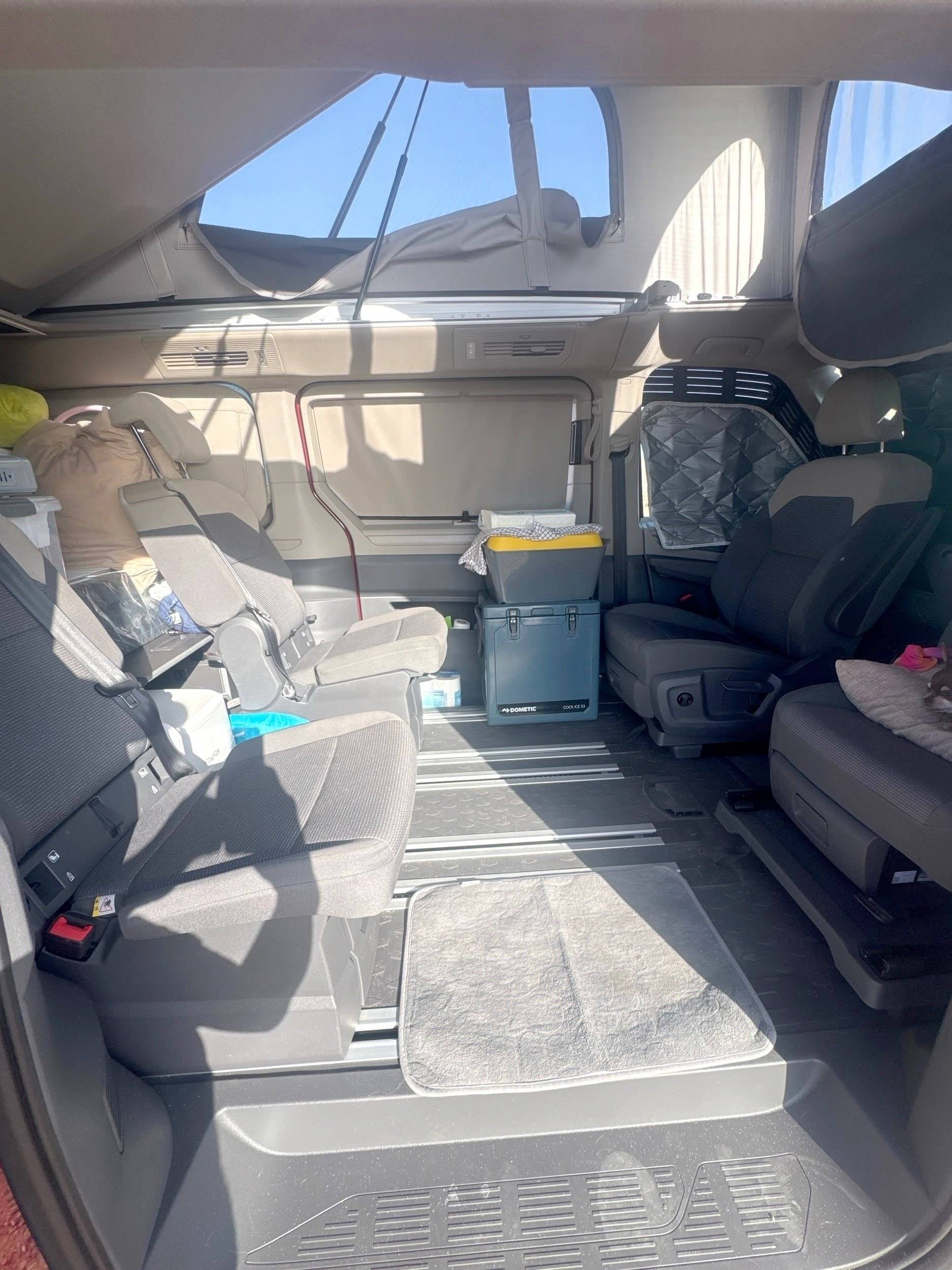 Volkswagen T7 California Beach Tour