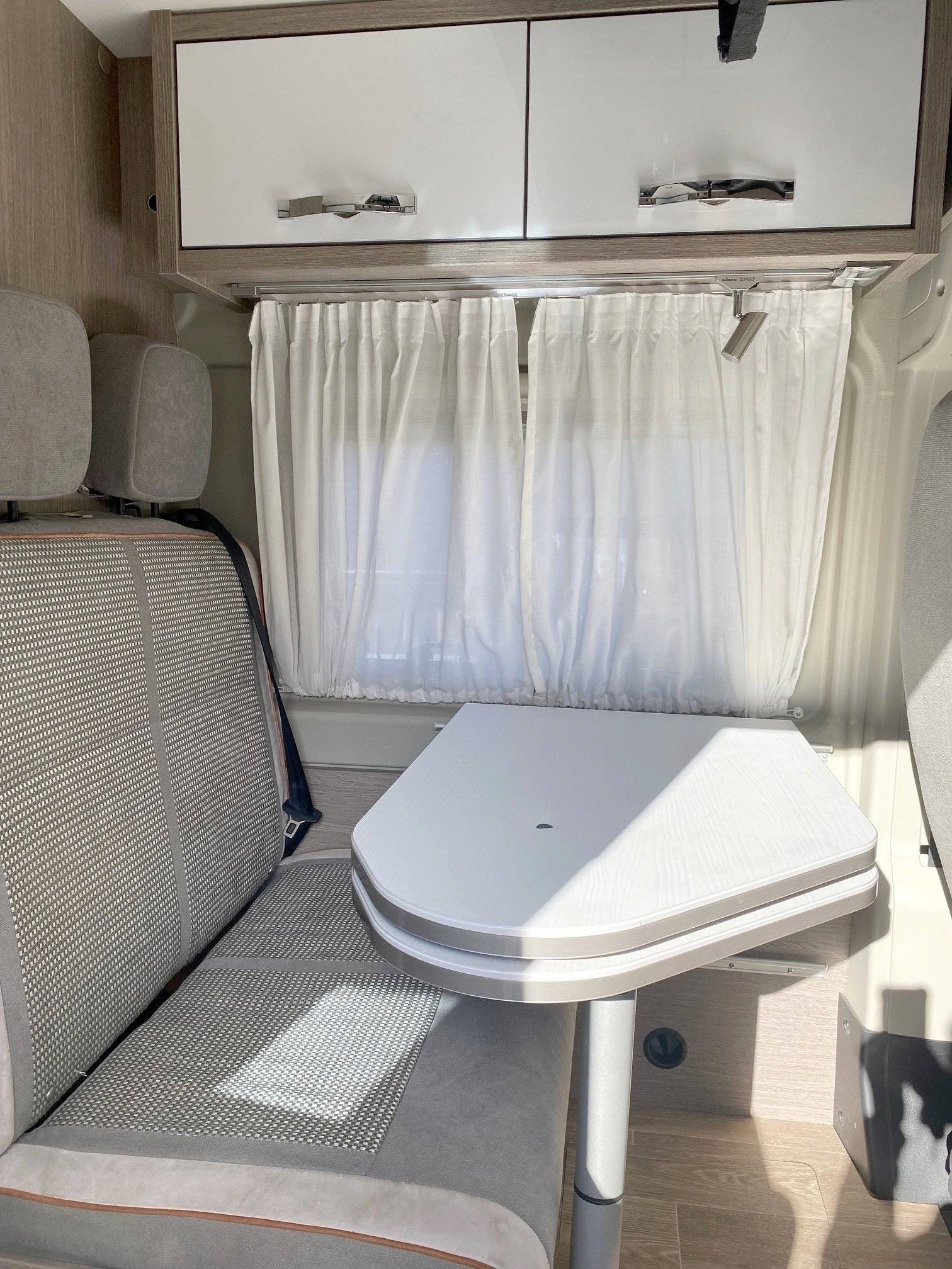 Dinette Citroën Citroën jumper - Yescapa