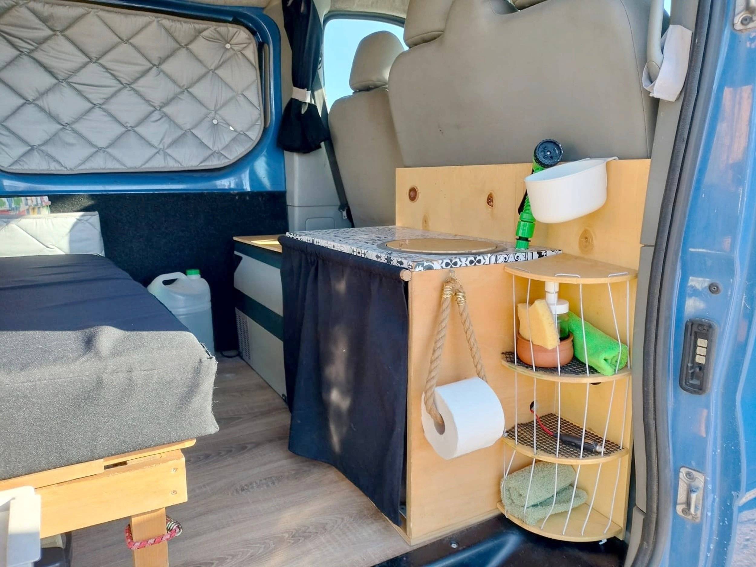 Área de jantar Opel Vivaro - Yescapa