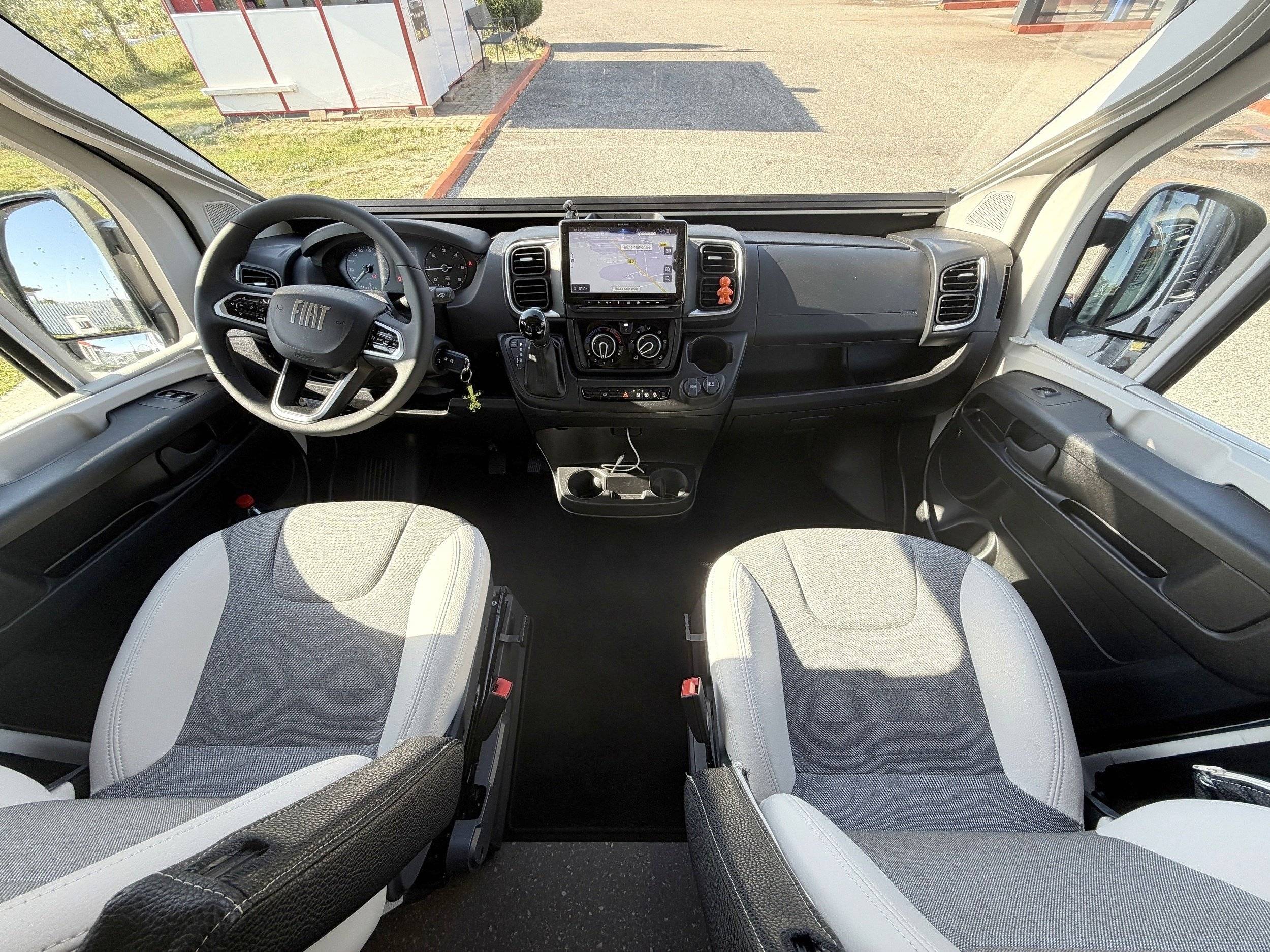Adria COMPACT SELECT DC 