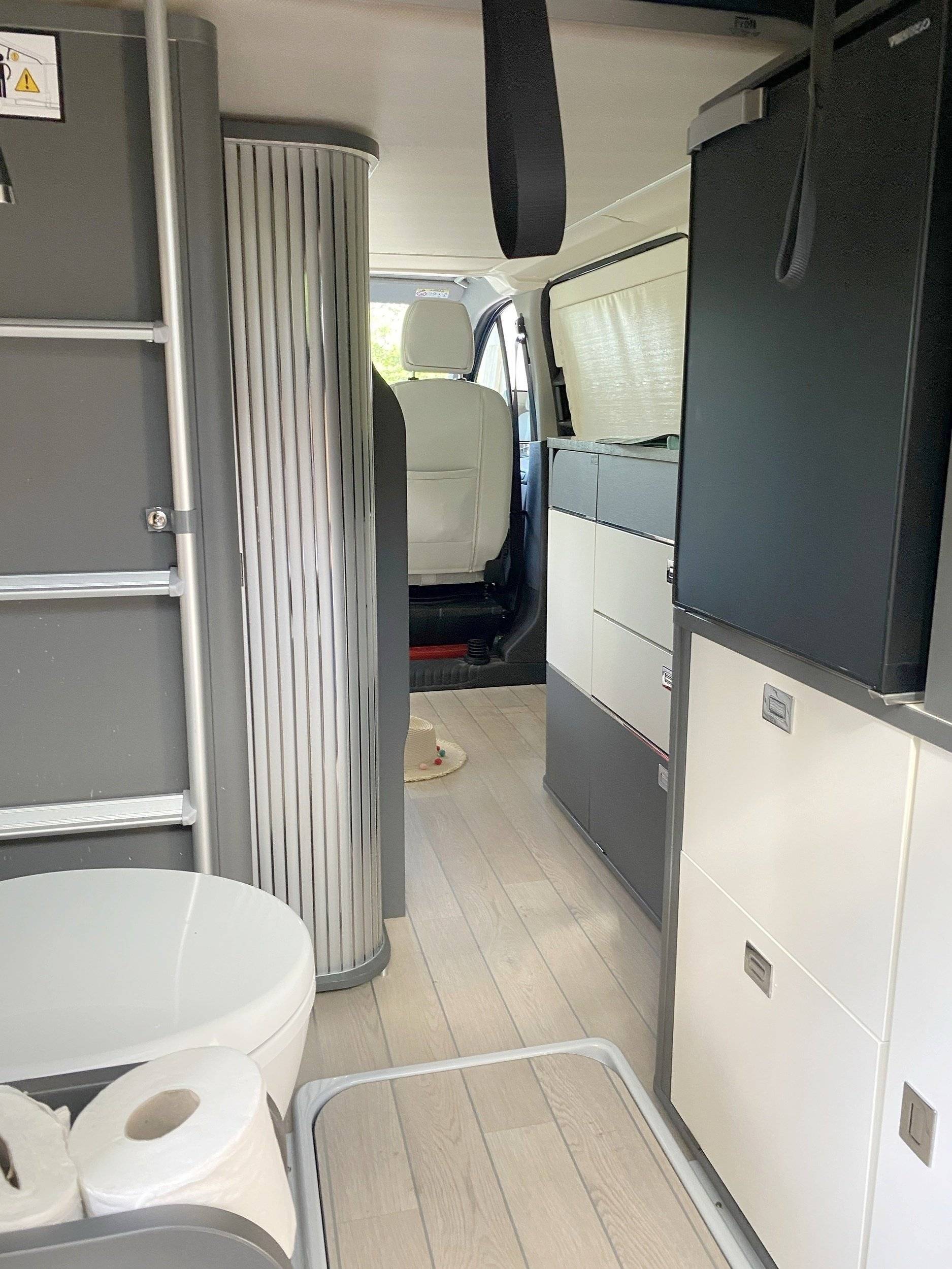 Fleurette Transit Custom 2,0 l 130 ch