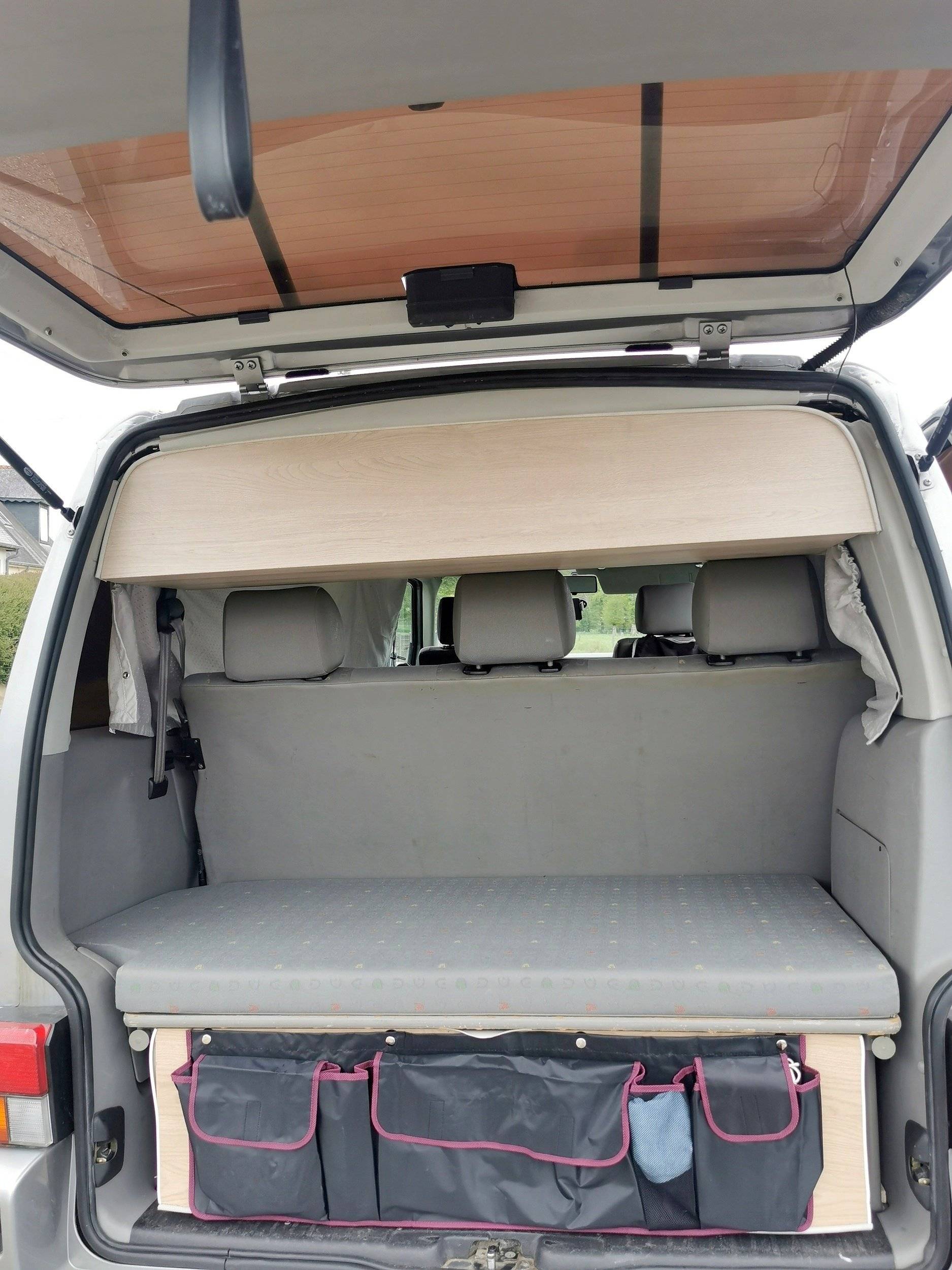 Schlafplätze Volkswagen Multivan T4 - Yescapa
