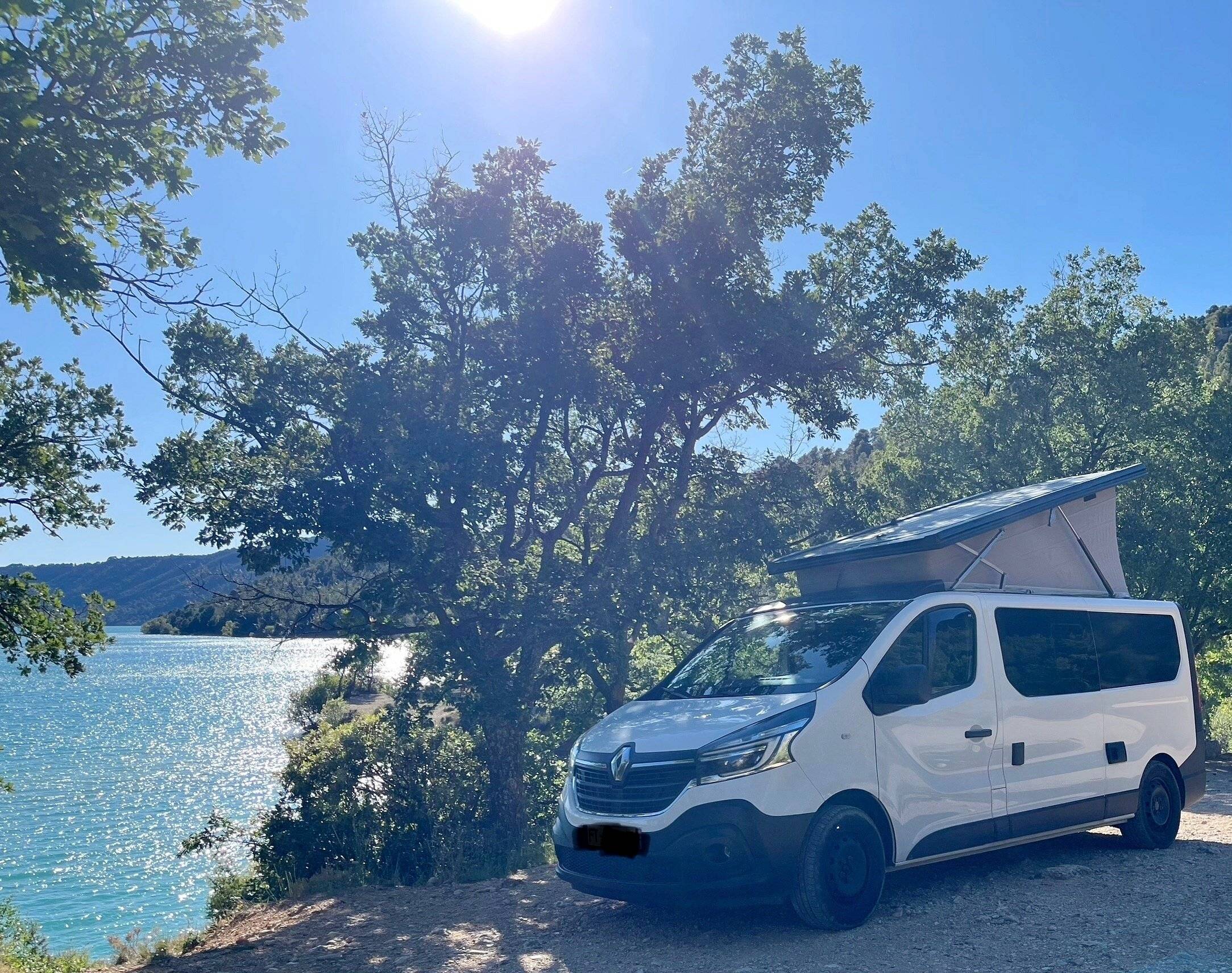 Berth Renault Trafic III DCI 145CV - Yescapa