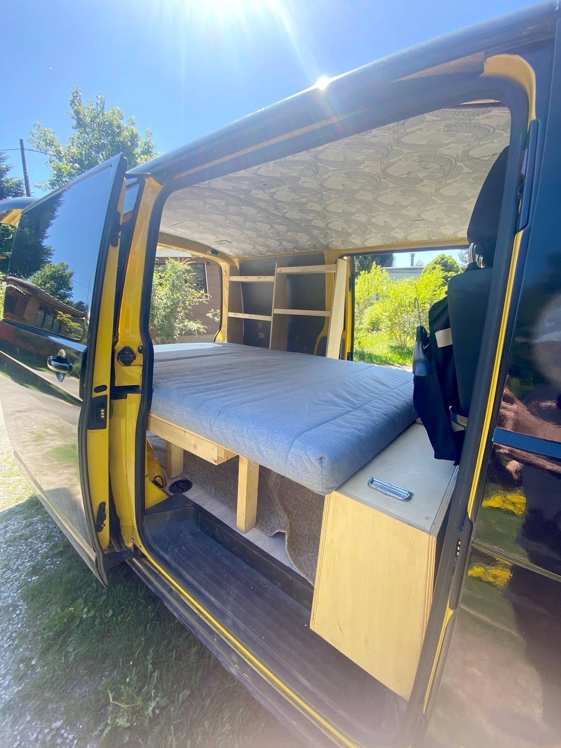 Volkswagen T5 2 l 84 ch