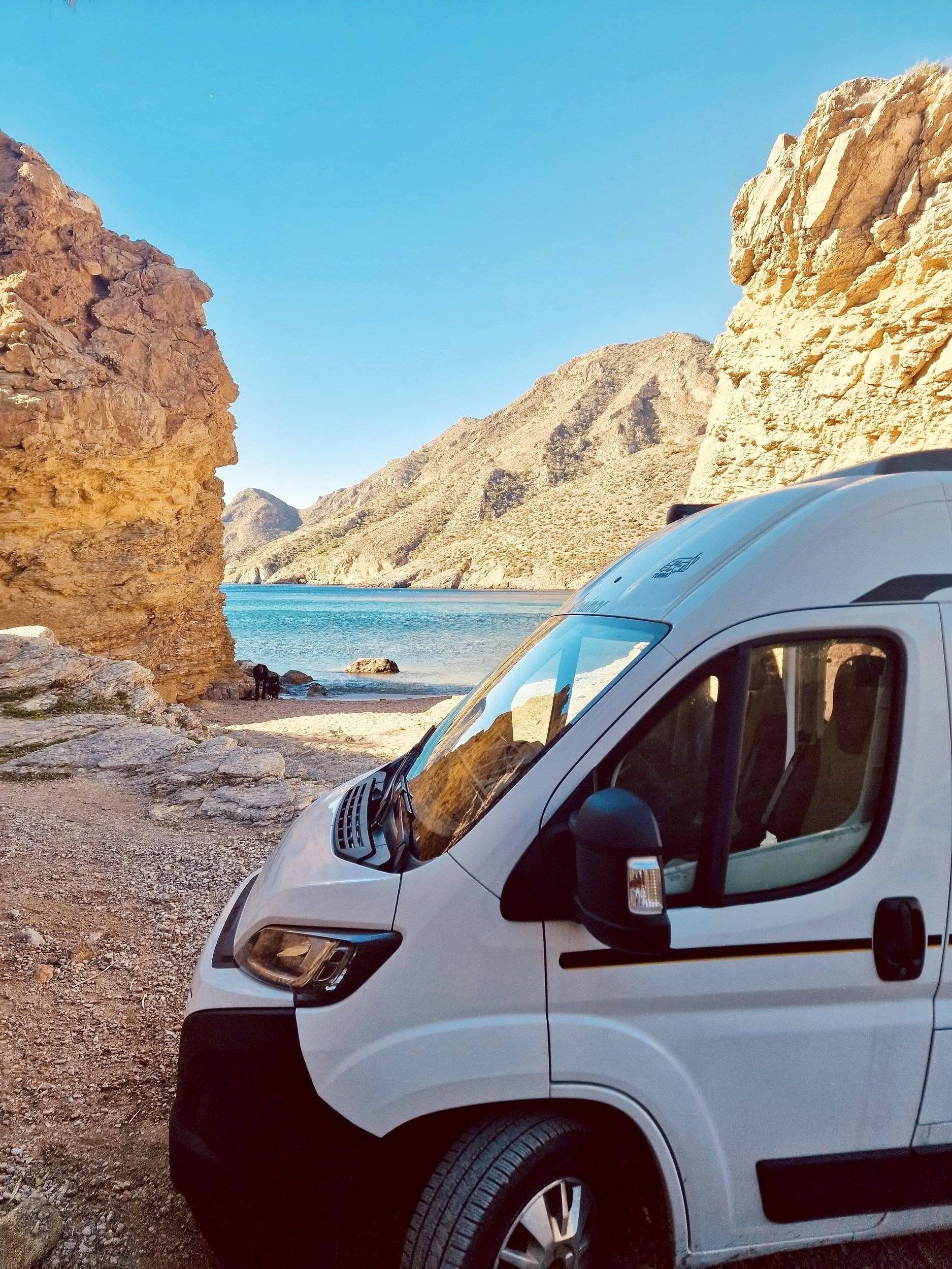 Vista frontale a ¾ Fiat FIAT 2,2 l Multijet - 103 kW (140 CV) - EURO 6e - cambio manual - Yescapa