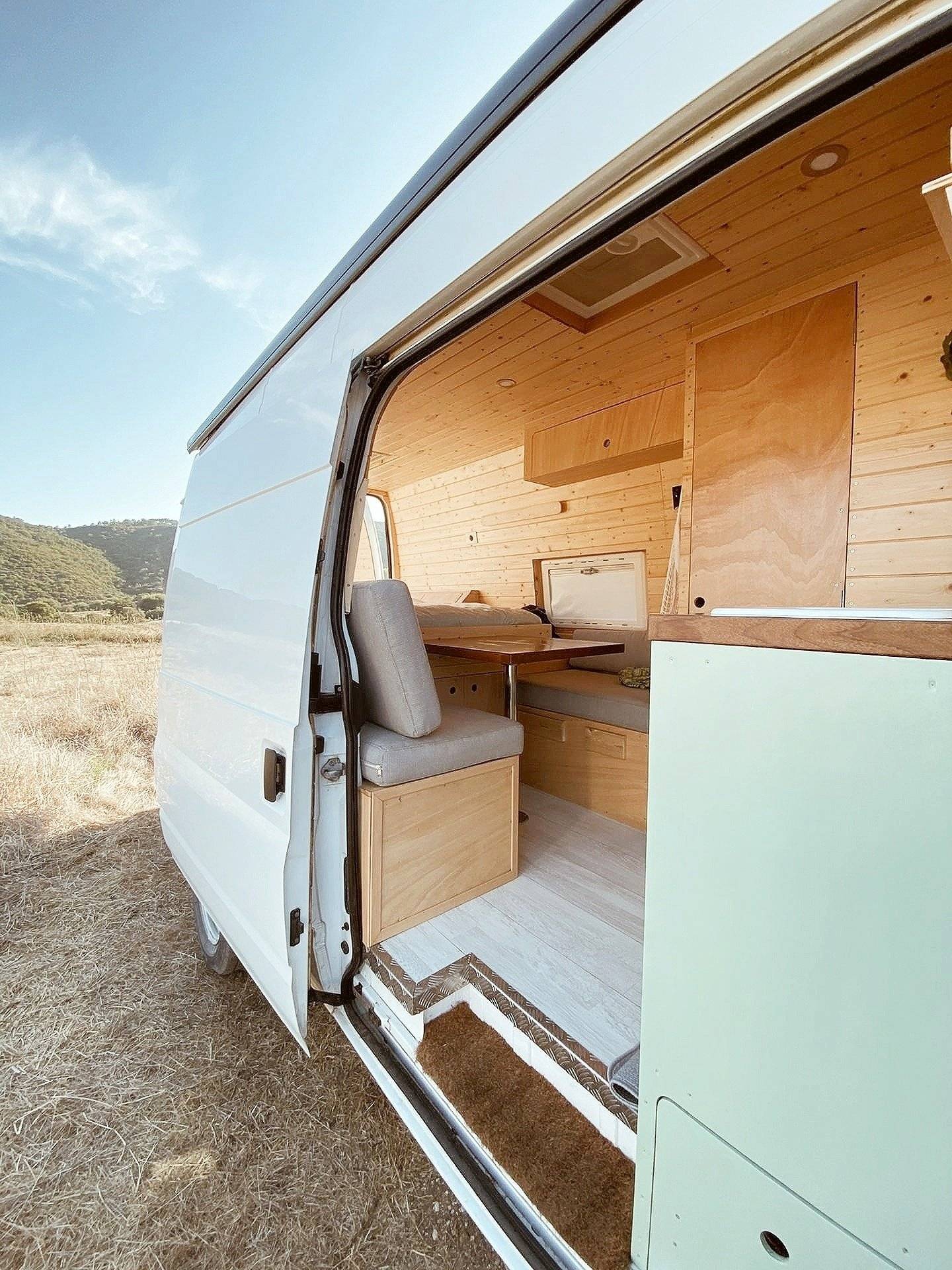 Ford Transit 2,4 l TDCi 140 ch.