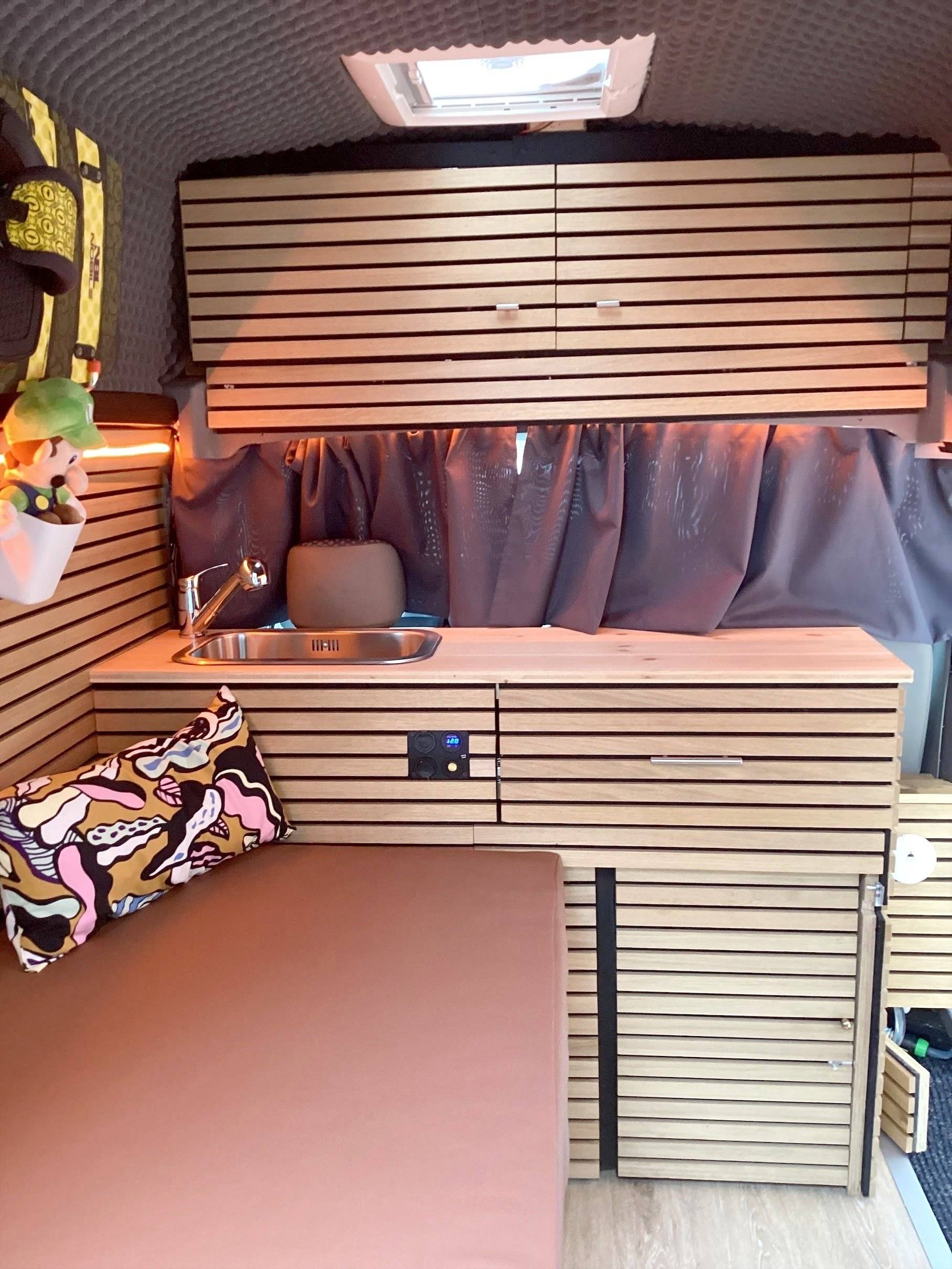 Cozinha Renault Trafic 2,0 l 90 ch - Yescapa
