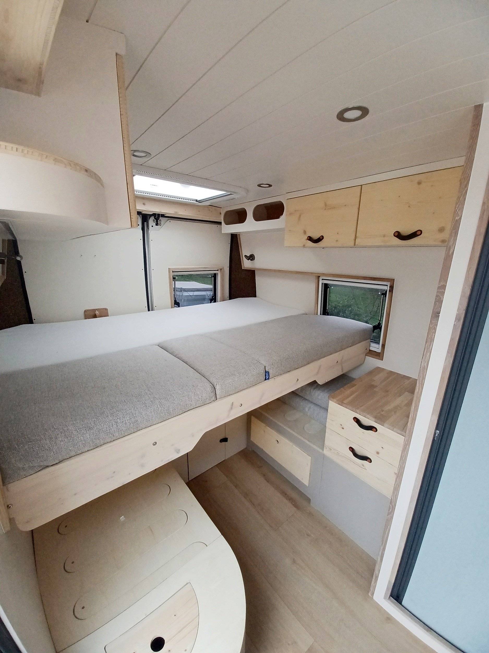 Berth Citroën Jumper 2,2 l 150 ch - Yescapa