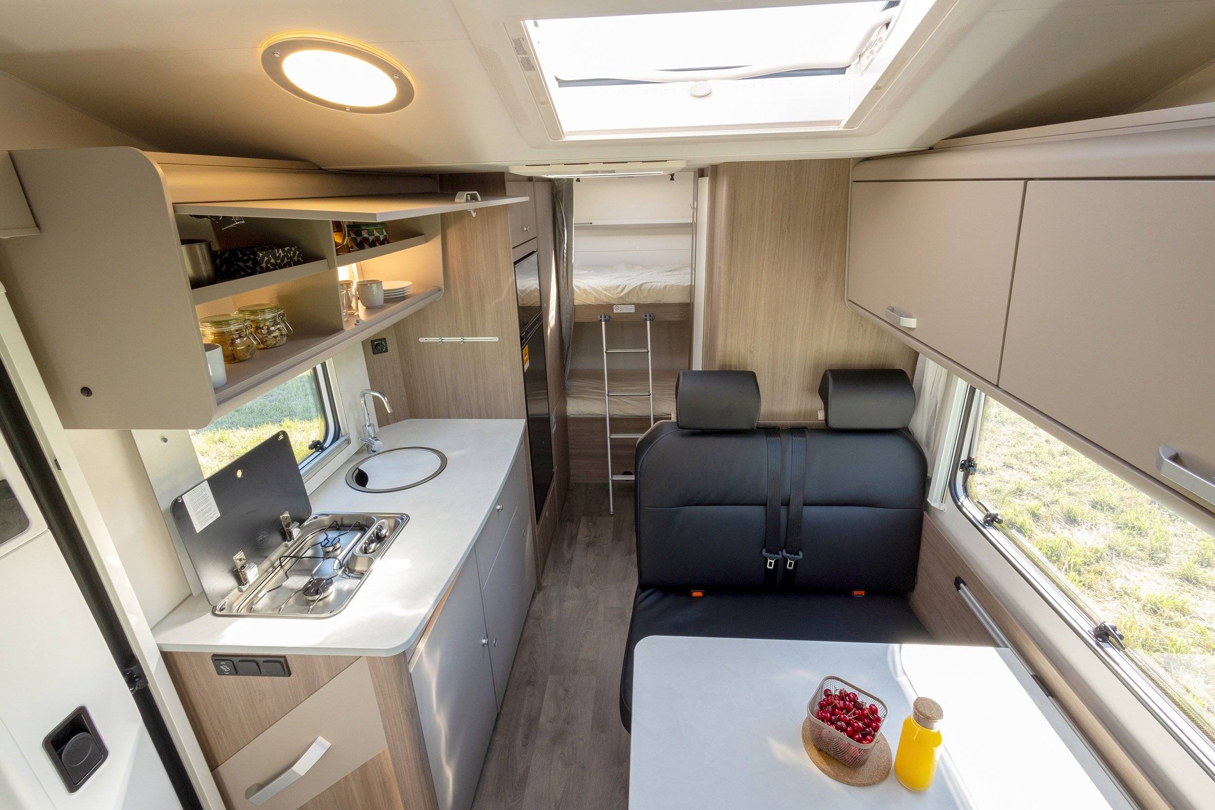 Altro Eu Comfort Family 6 Auto Select Eu Comfort Family 6 Auto Select - Yescapa