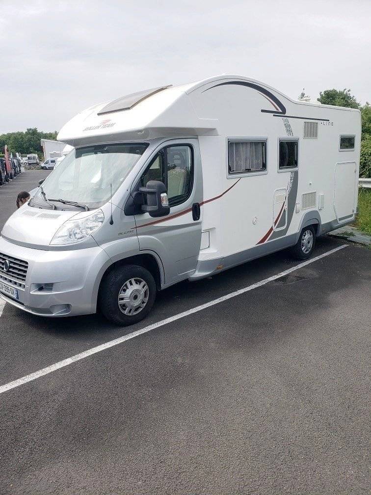 Vue avant de 3/4 Fiat Ducato 2,3 l JTD 130 ch. - Yescapa