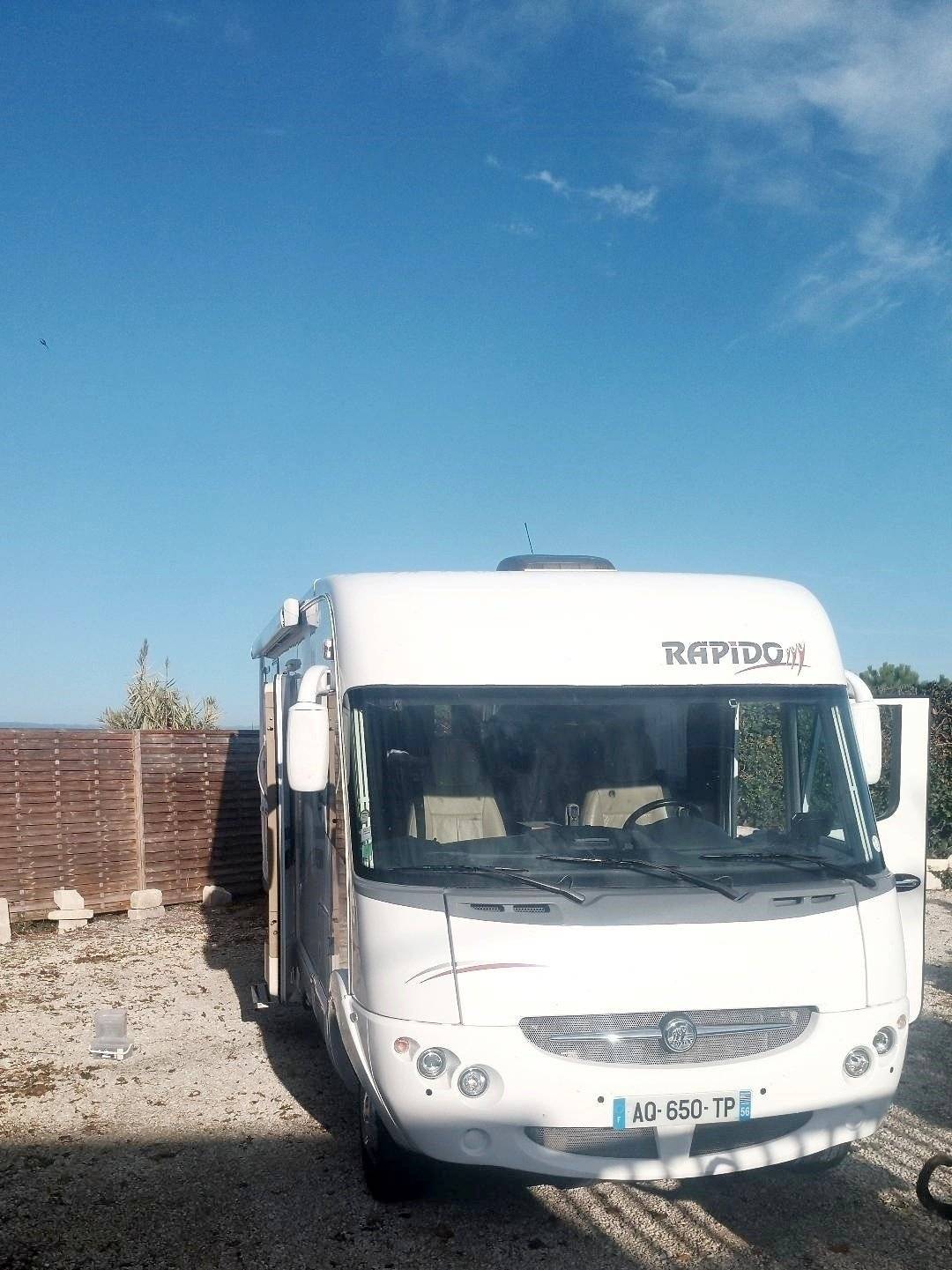 Front view from 3/4 Fiat Ducato 3,0 l 160 ch Al-Ko - Yescapa